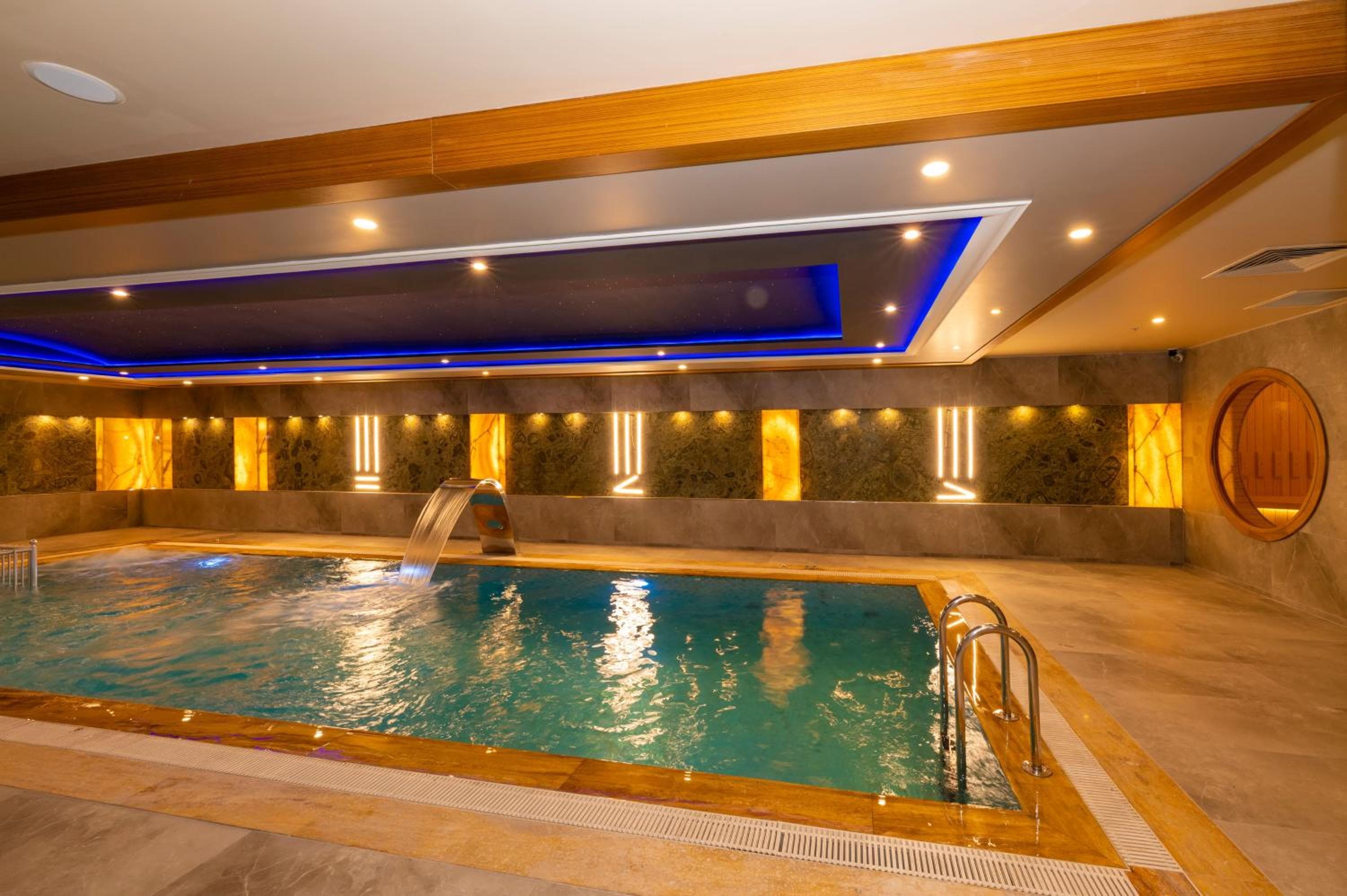 Ramada By Wyndham Istanbul Pera — 5