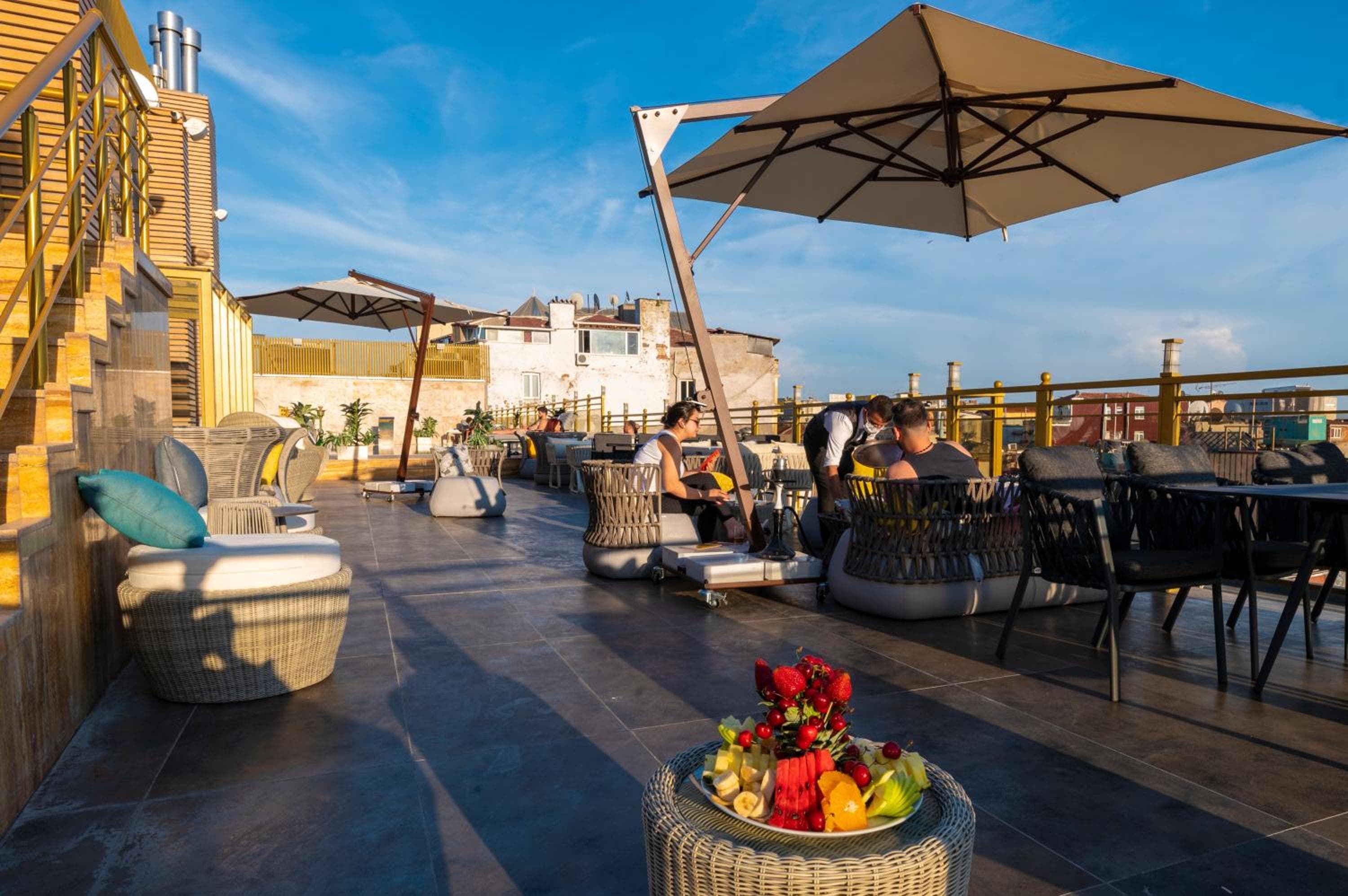 Ramada By Wyndham Istanbul Pera — 10