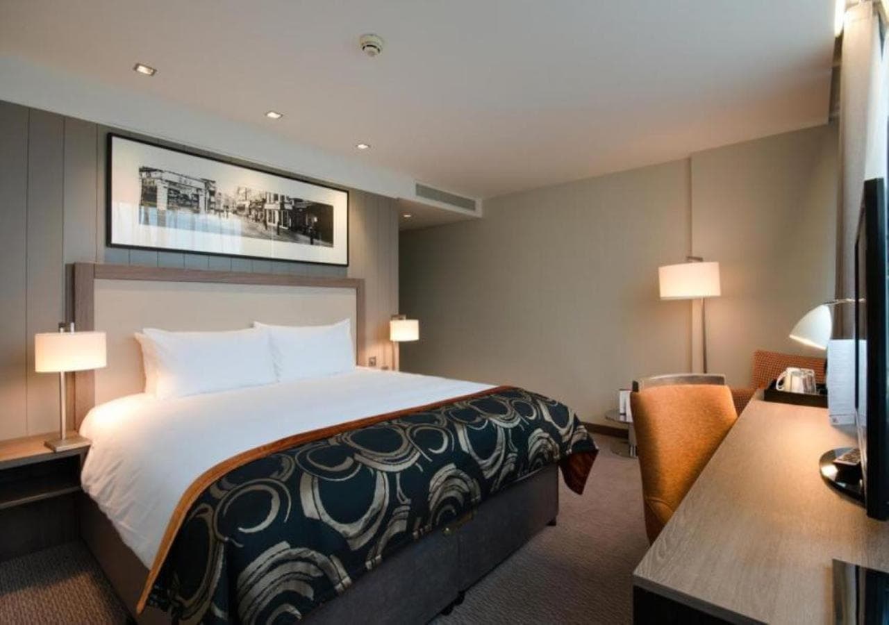 Clayton Hotel Chiswick — 23