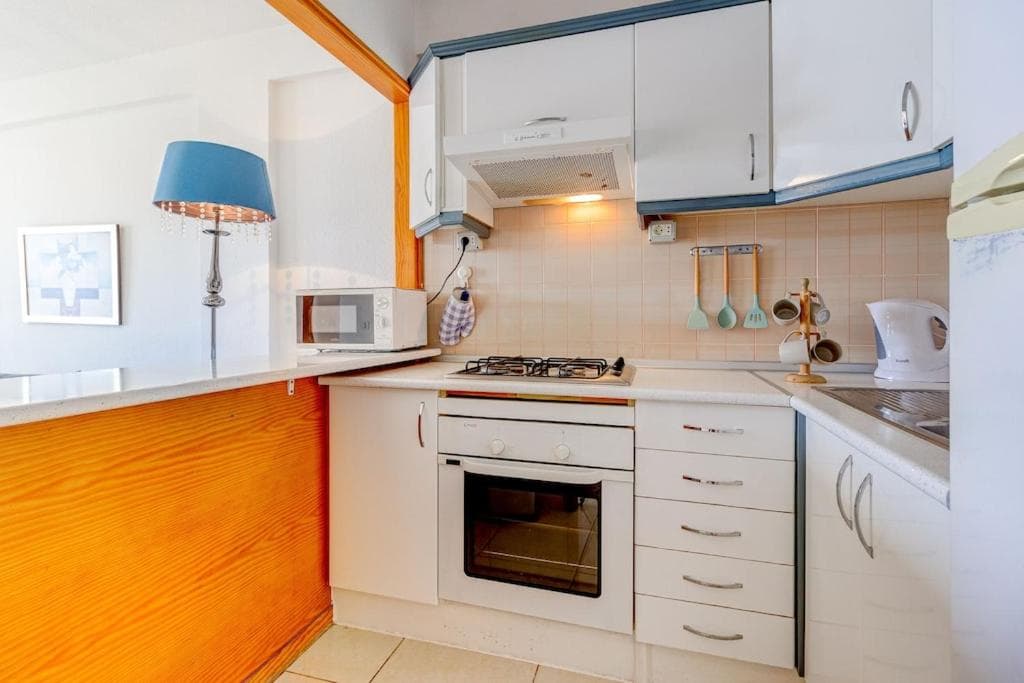 Ocean view 2bedroom apartment in Los Cristianos, Heated pool, 3 minutes to beach — 4