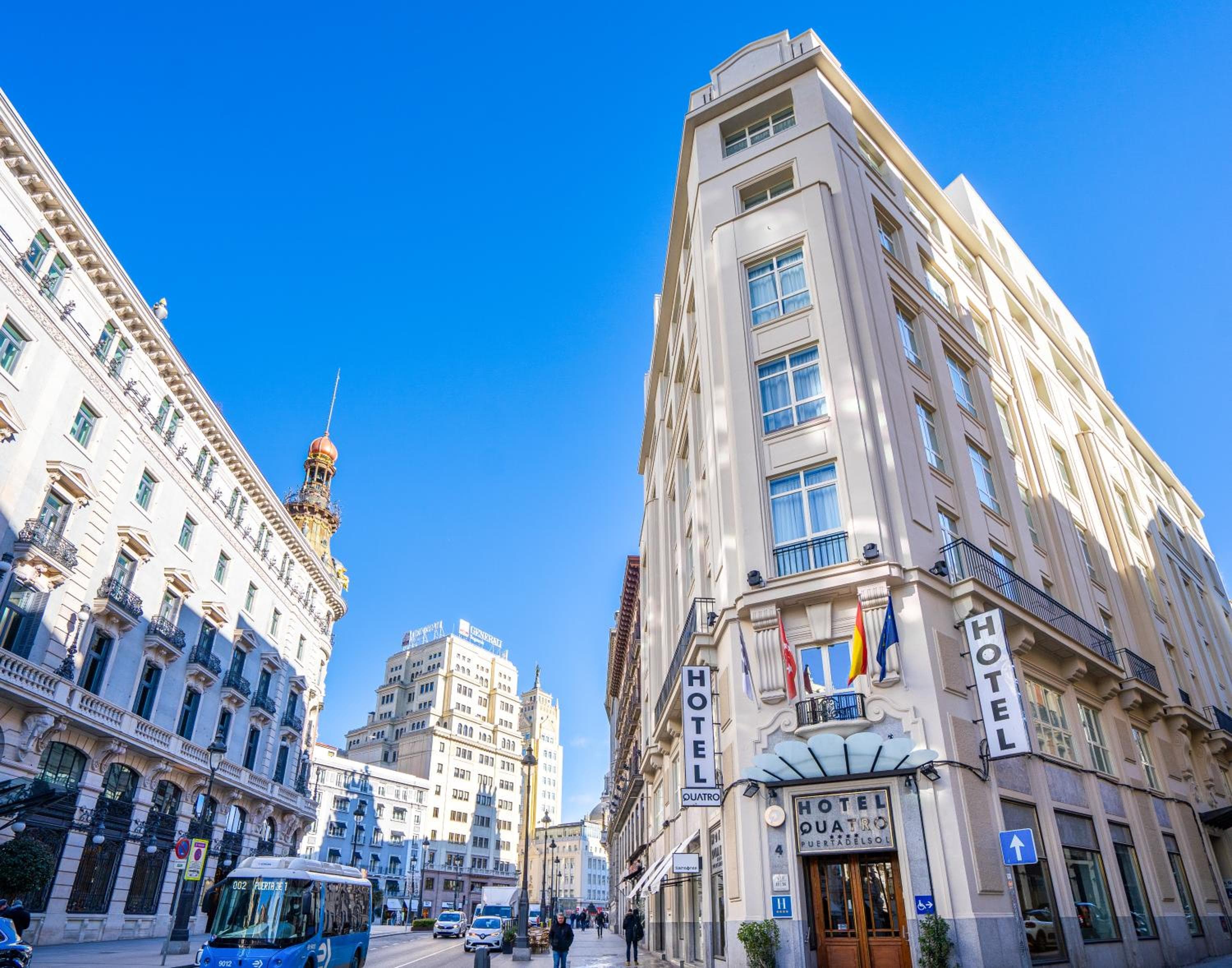 Quatro Puerta del Sol - Vier Puerta del Sol — 1