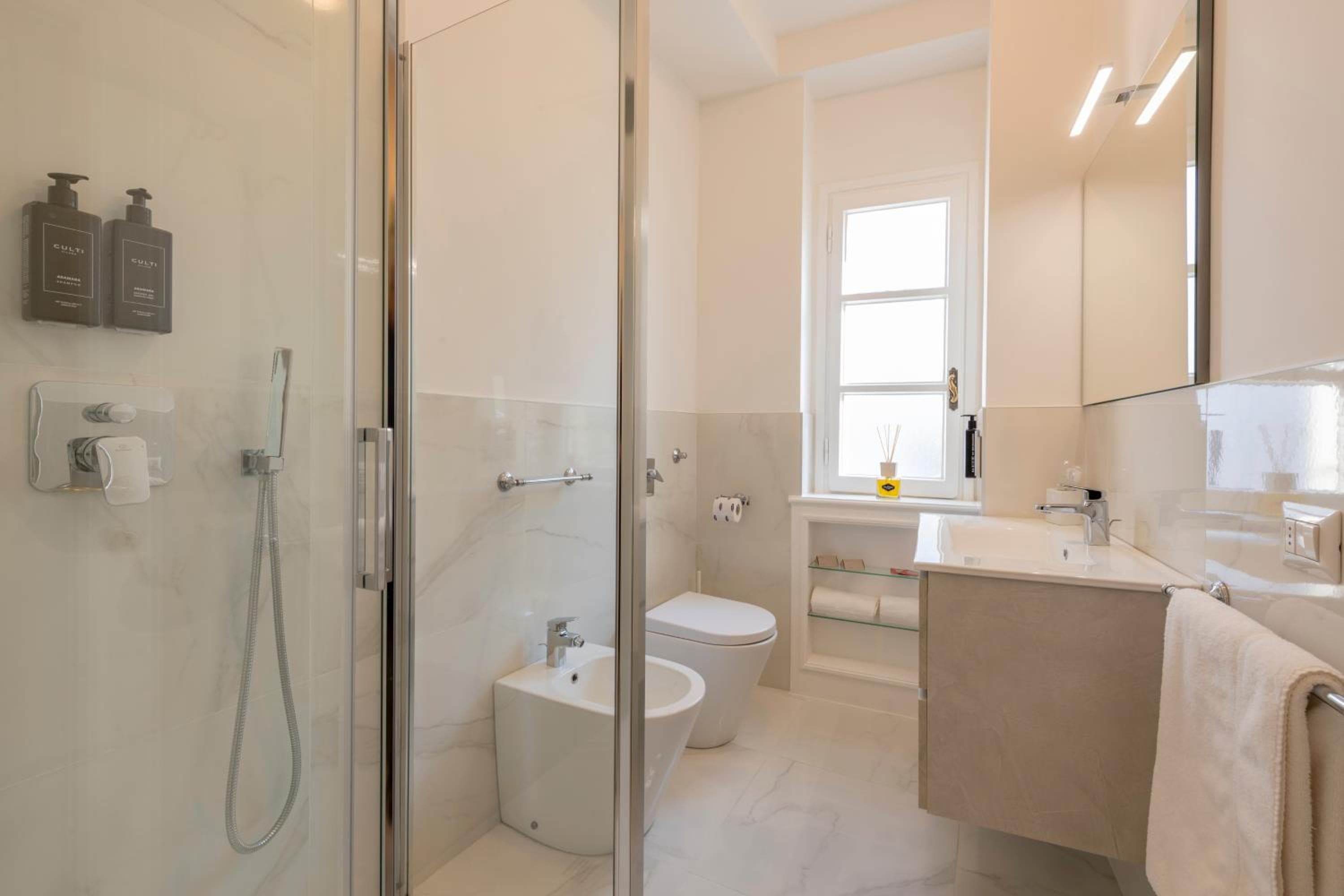 Milan Royal Suites - Centro — 17