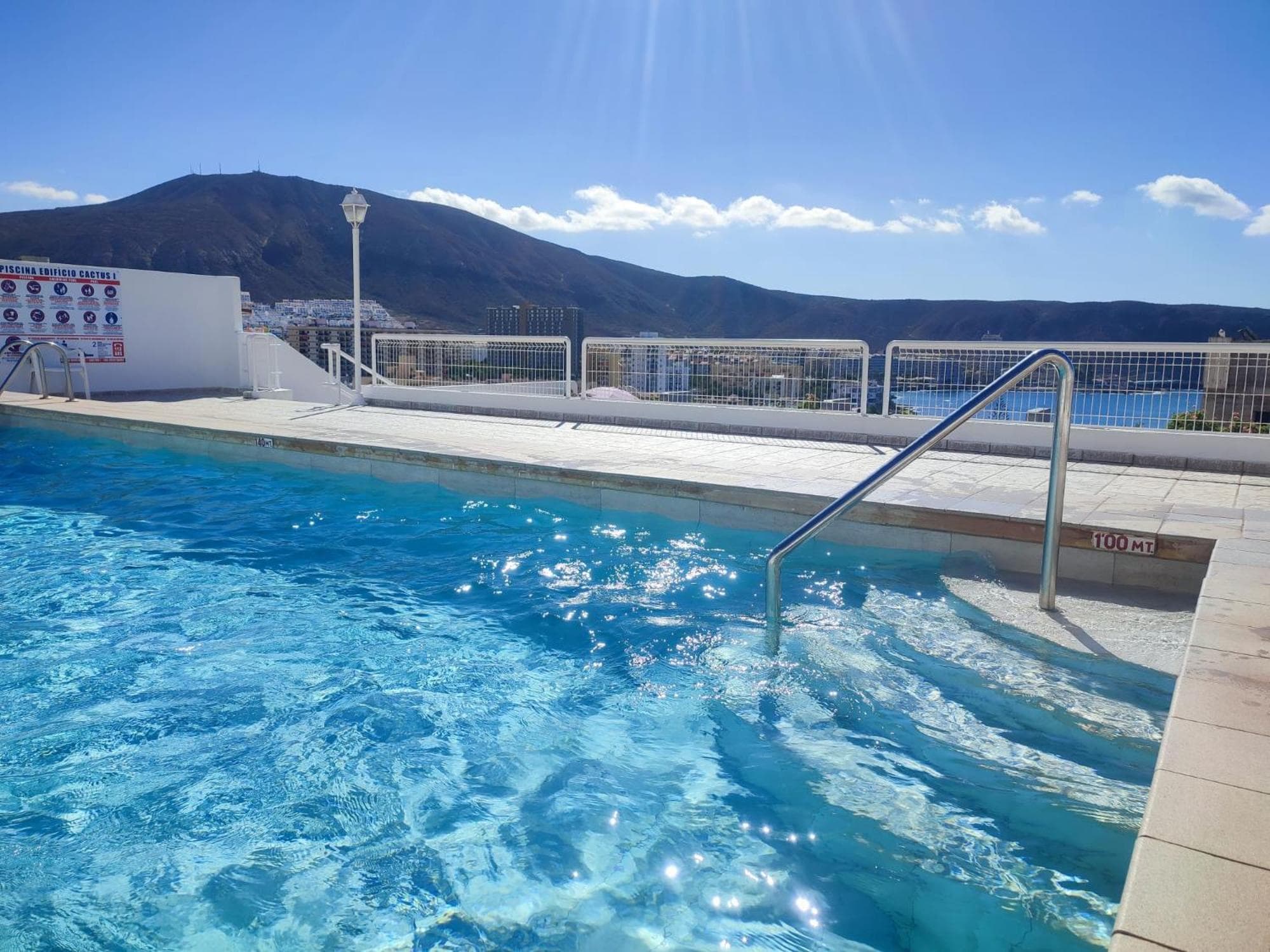 Ocean view 2bedroom apartment in Los Cristianos, Heated pool, 3 minutes to beach — 2