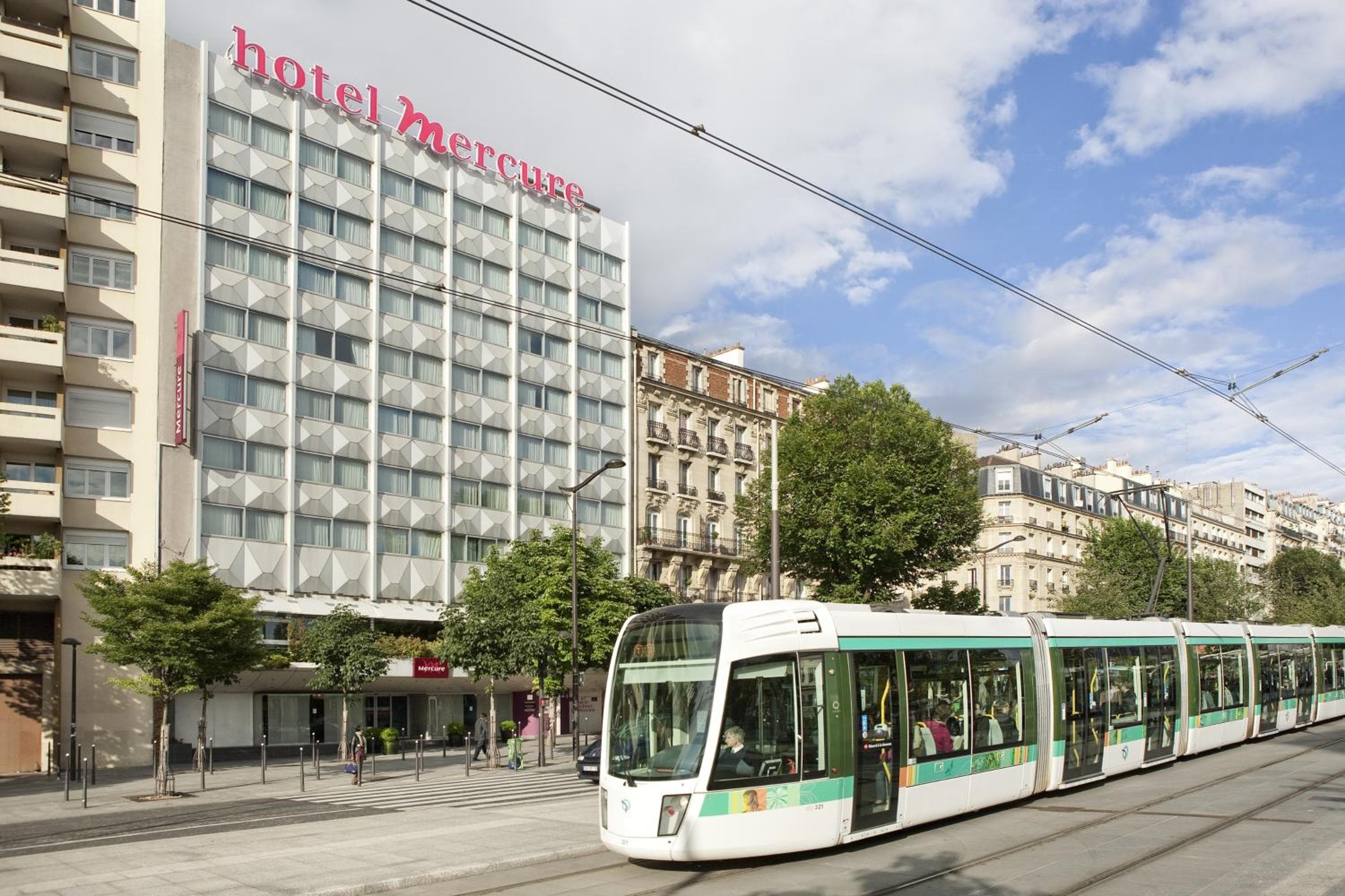 Mercure Paris Vaugirard Porte De Versailles — 1