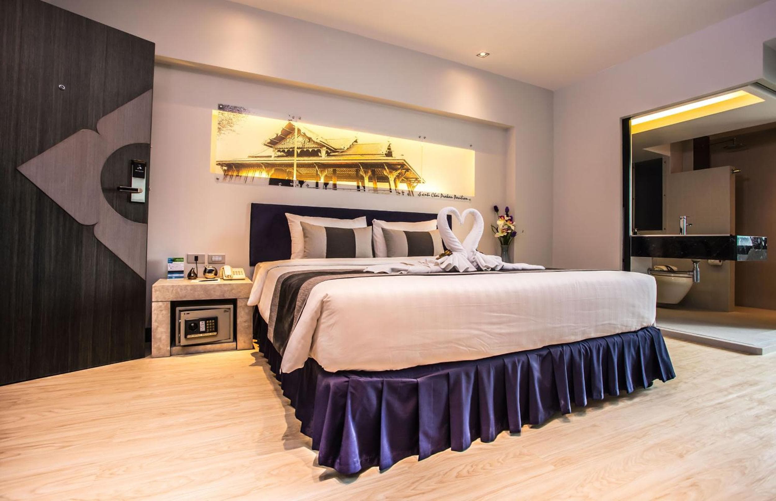 Nouvo City Hotel — 2