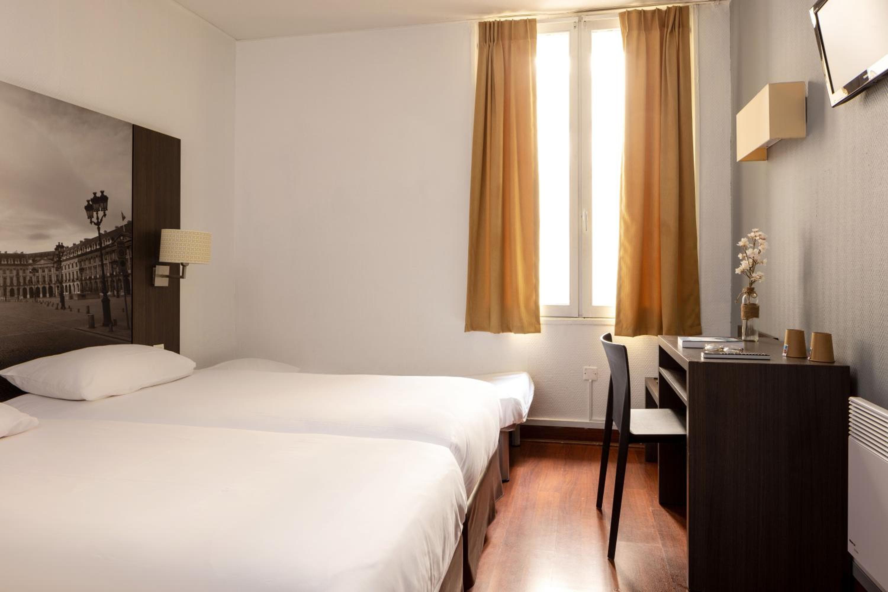 Hotel Victoria — 4