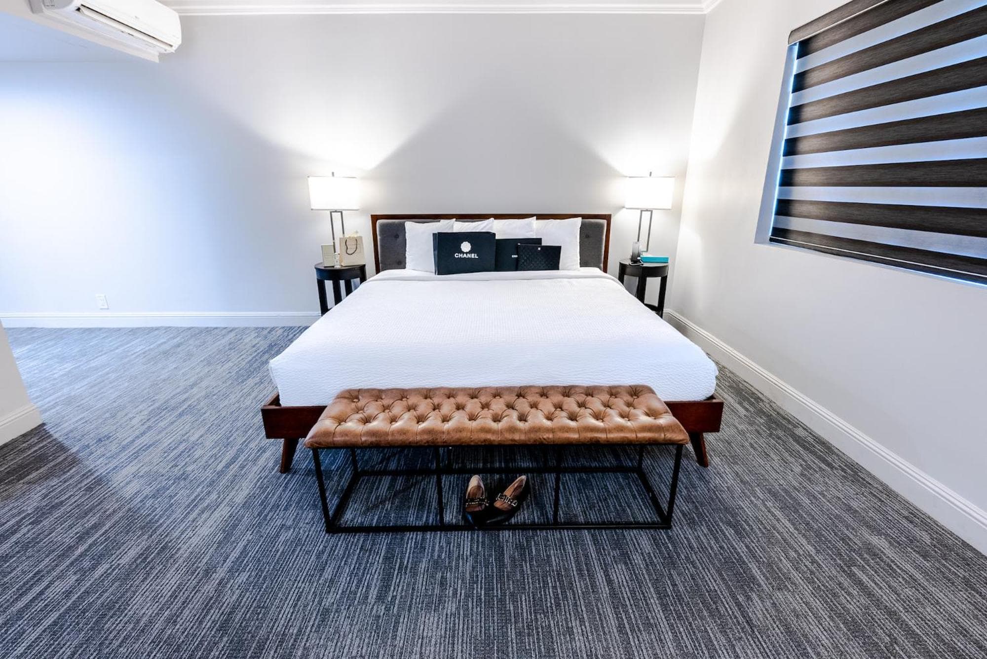 The Live Hotel — 28