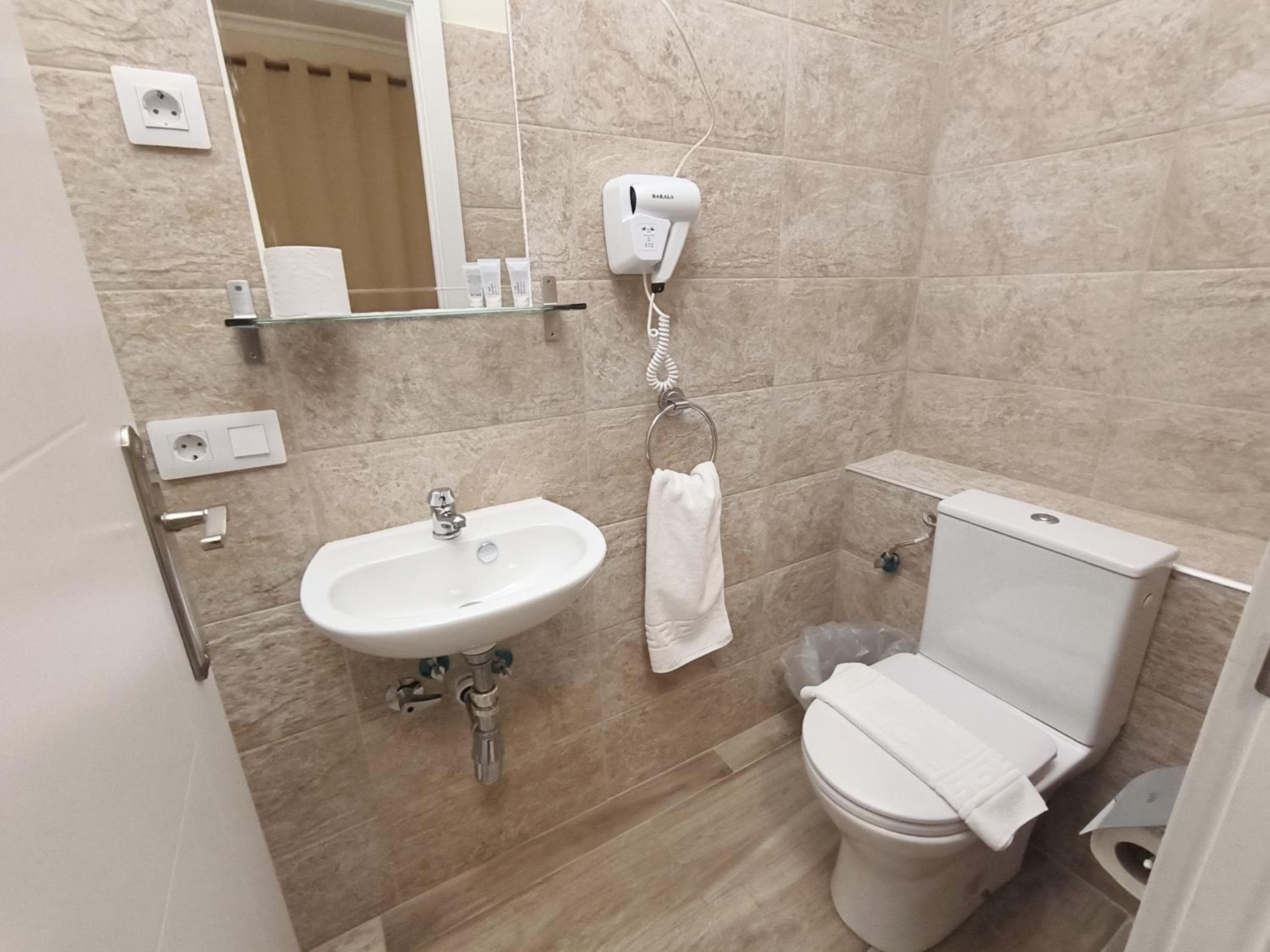 Pension Perez Montilla — 24
