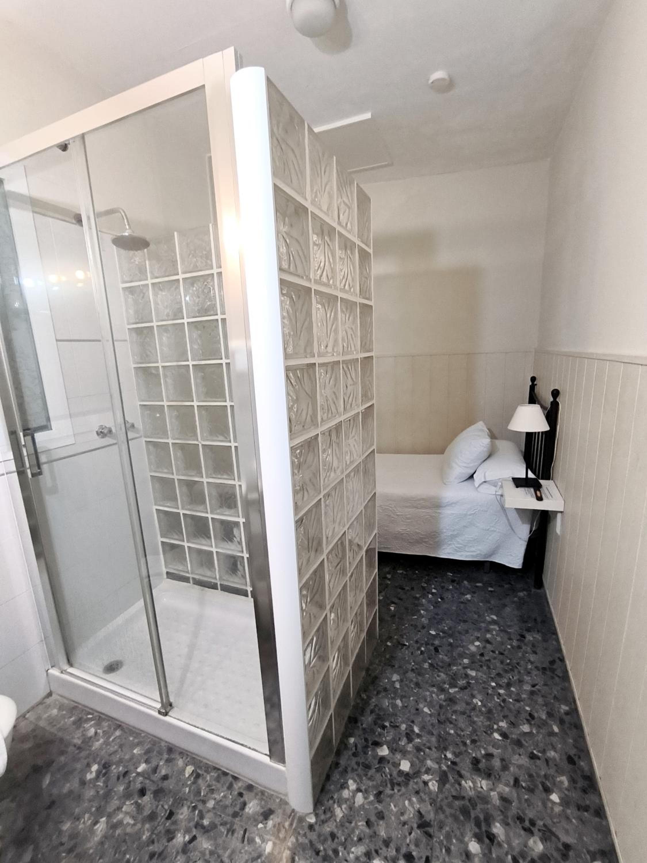 Pension Perez Montilla — 28