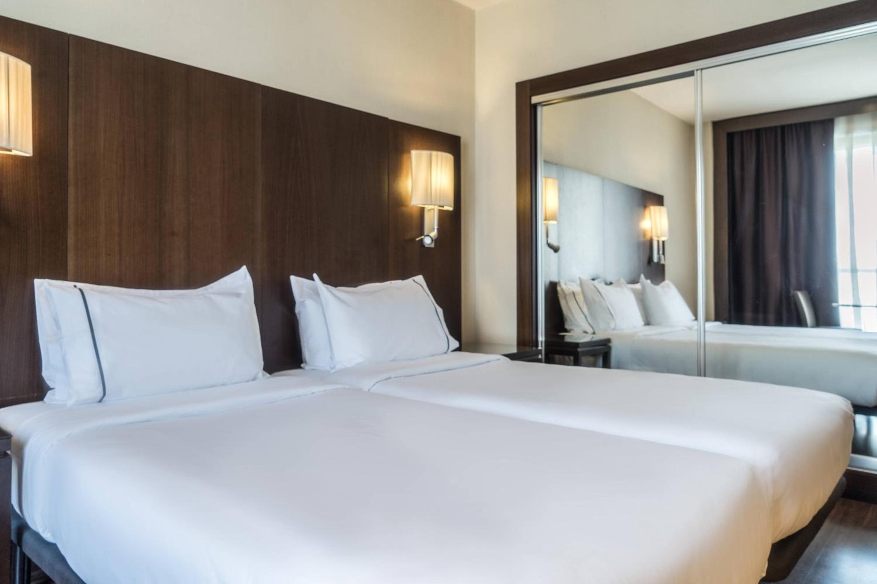 AC Hotel Ciudad de Sevilla by Marriott — 12