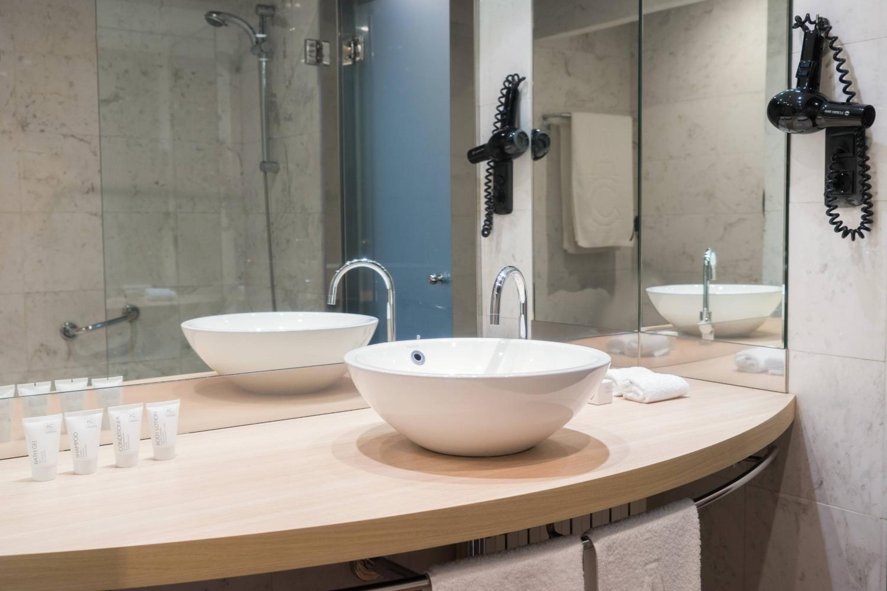 AC Hotel Ciudad de Sevilla by Marriott — 17