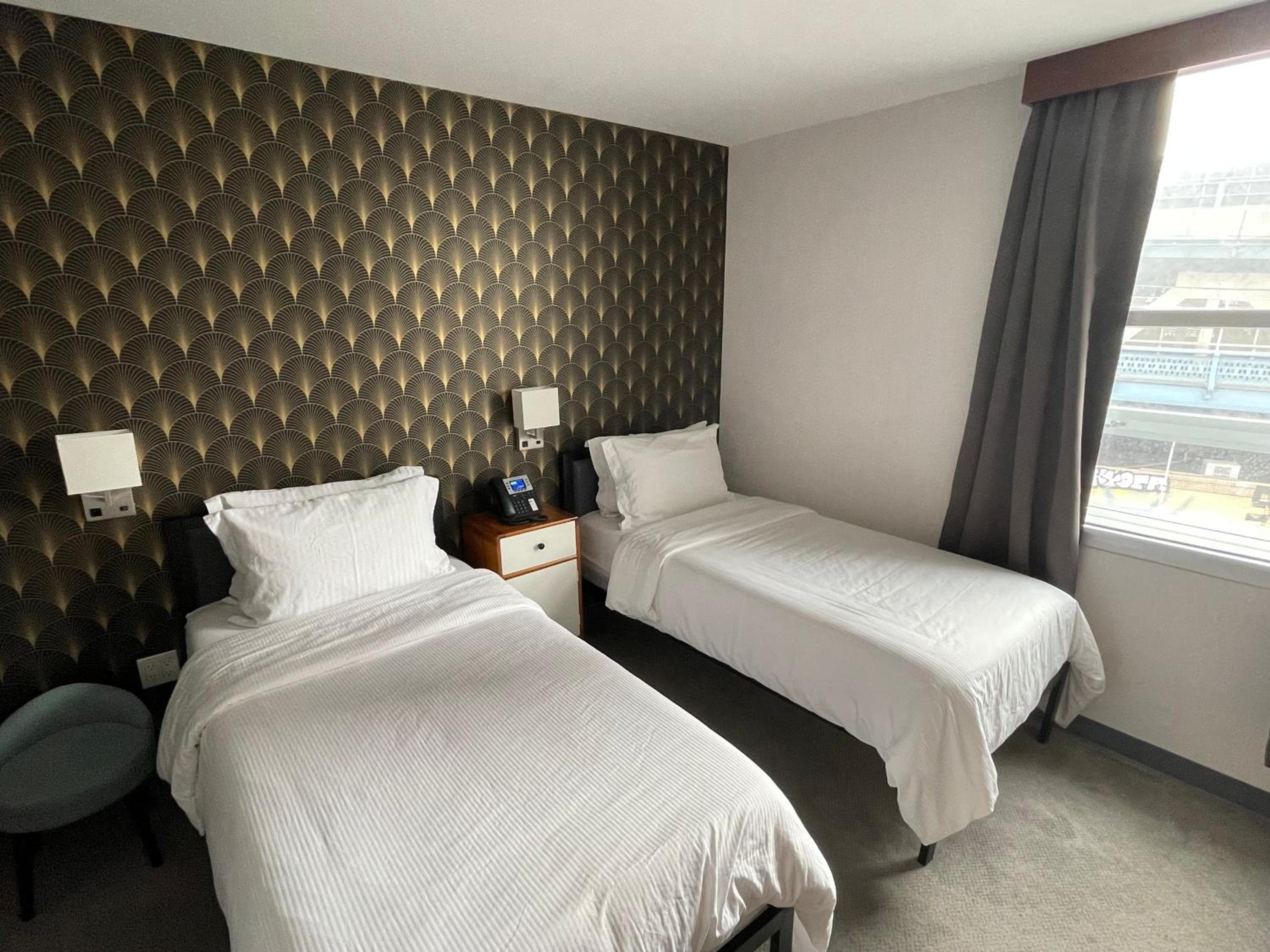Hotel Mimosa — 29