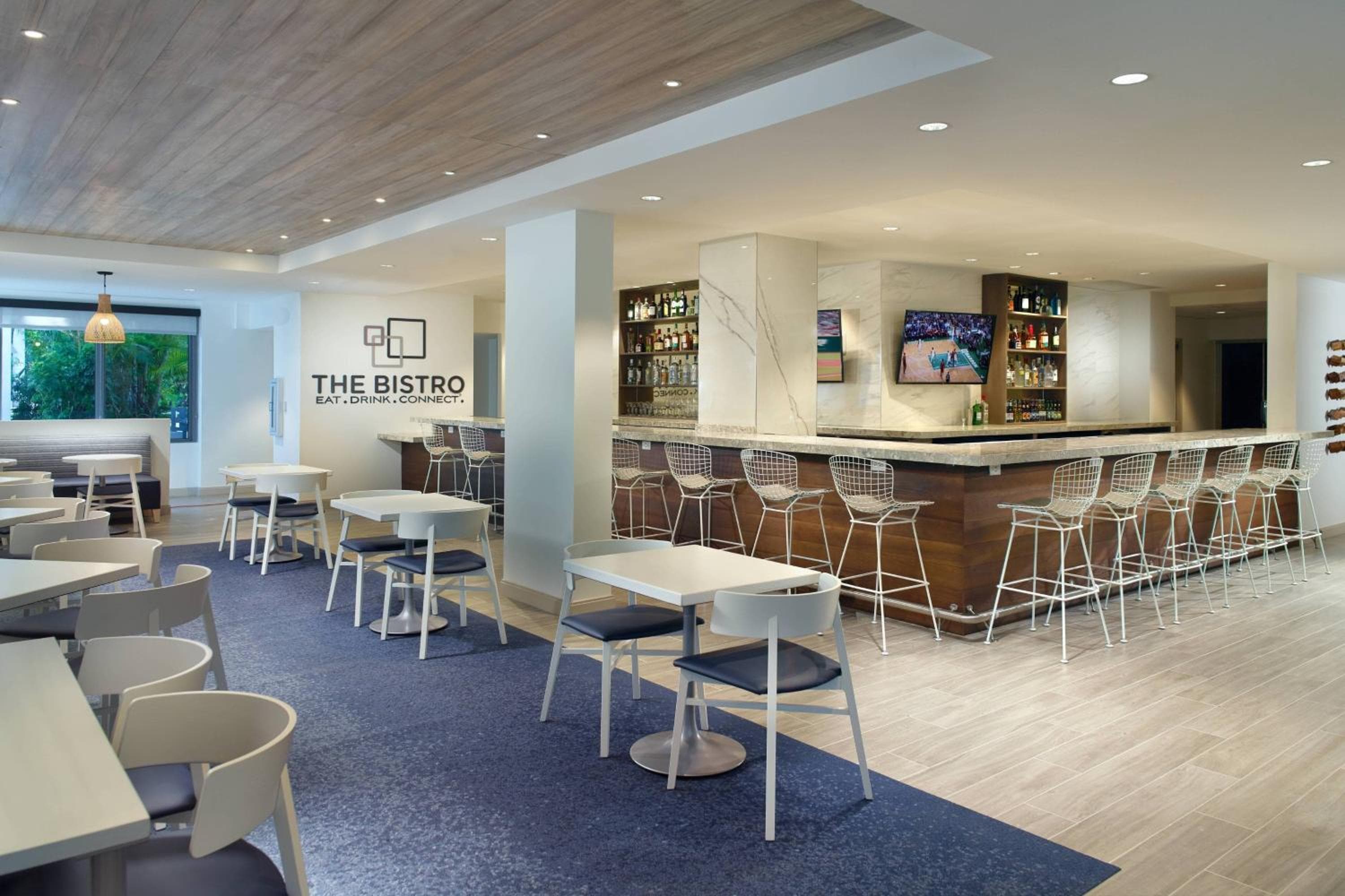 Courtyard Miami Coconut Grove — 25