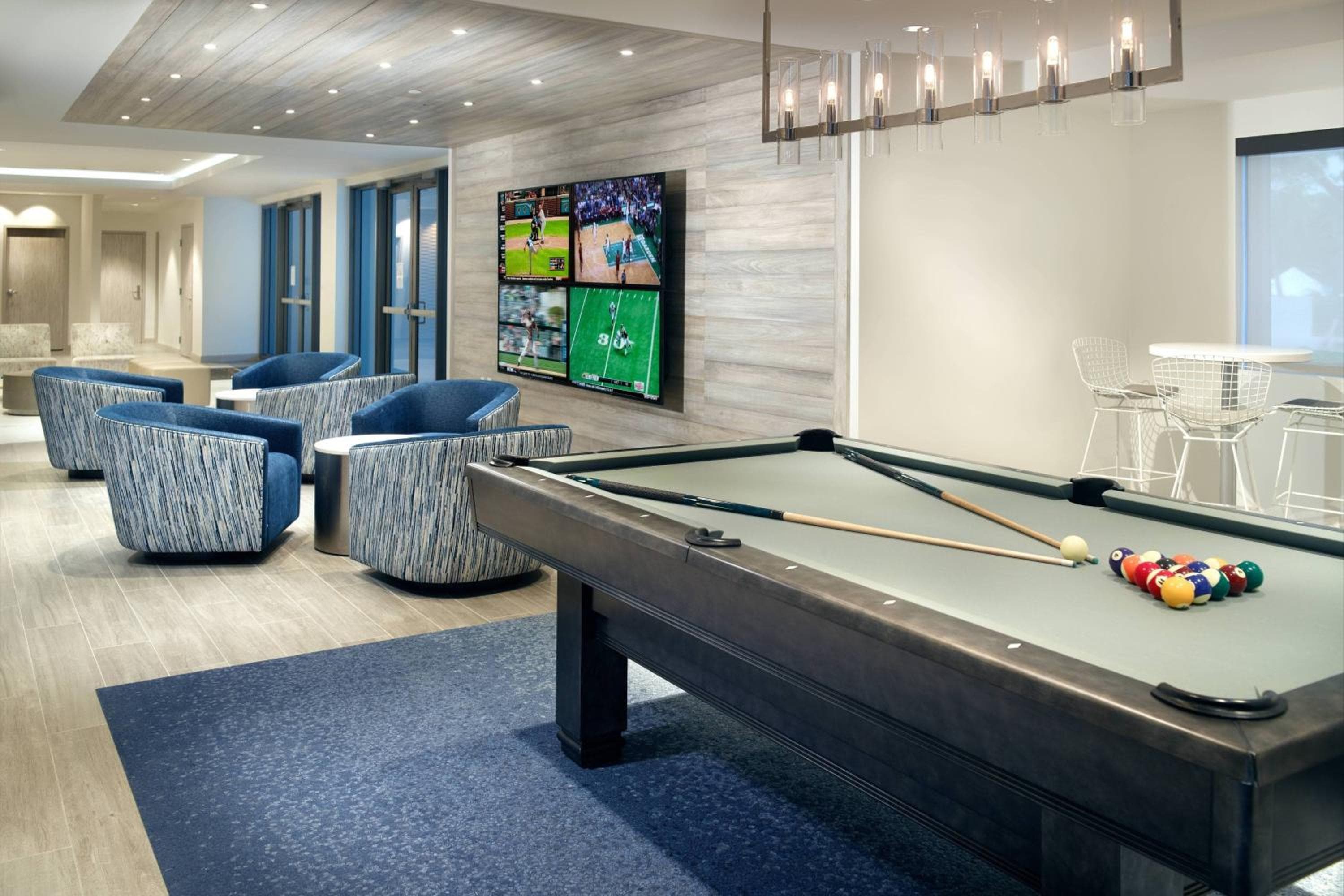 Courtyard Miami Coconut Grove — 4