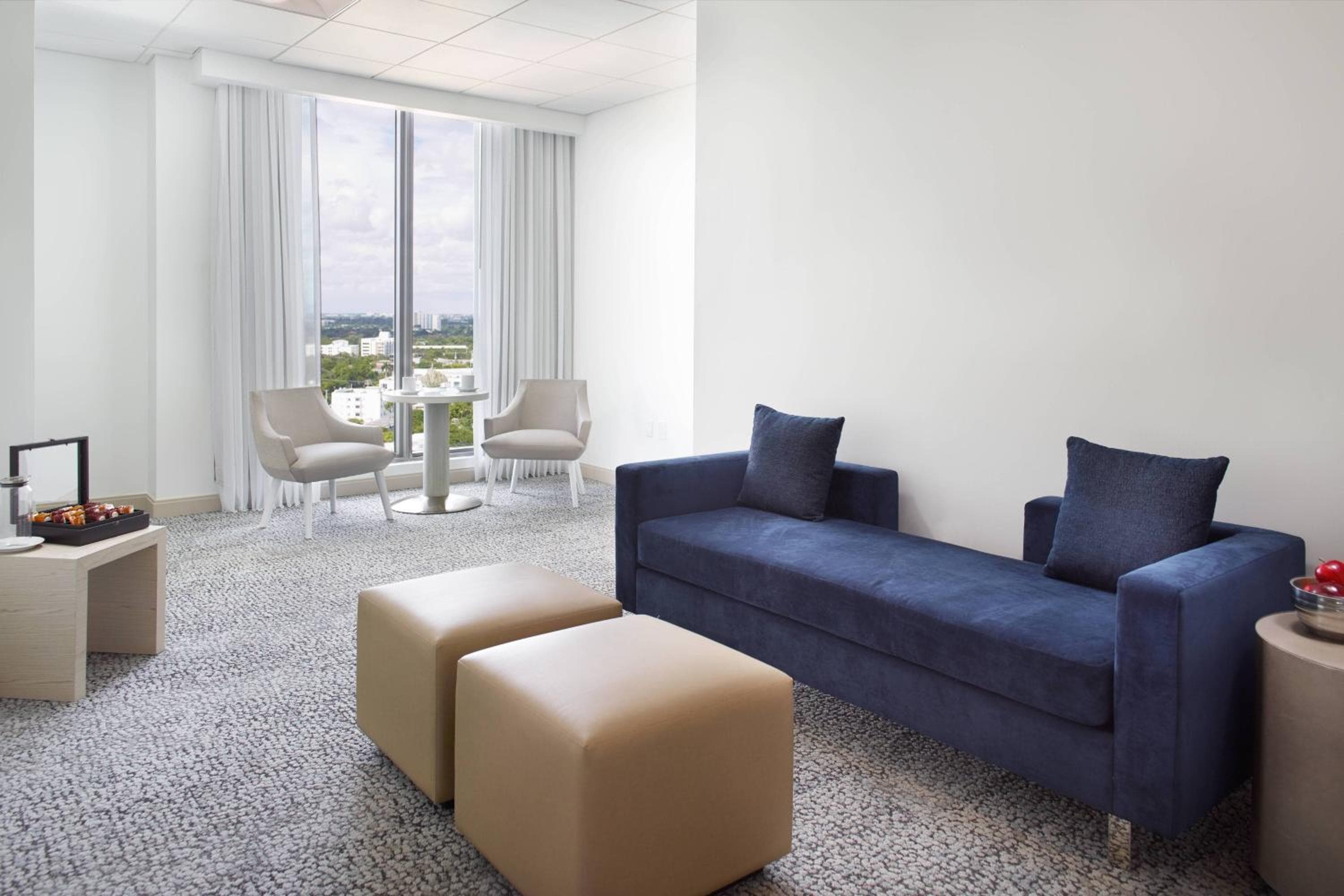 Courtyard Miami Coconut Grove — 14
