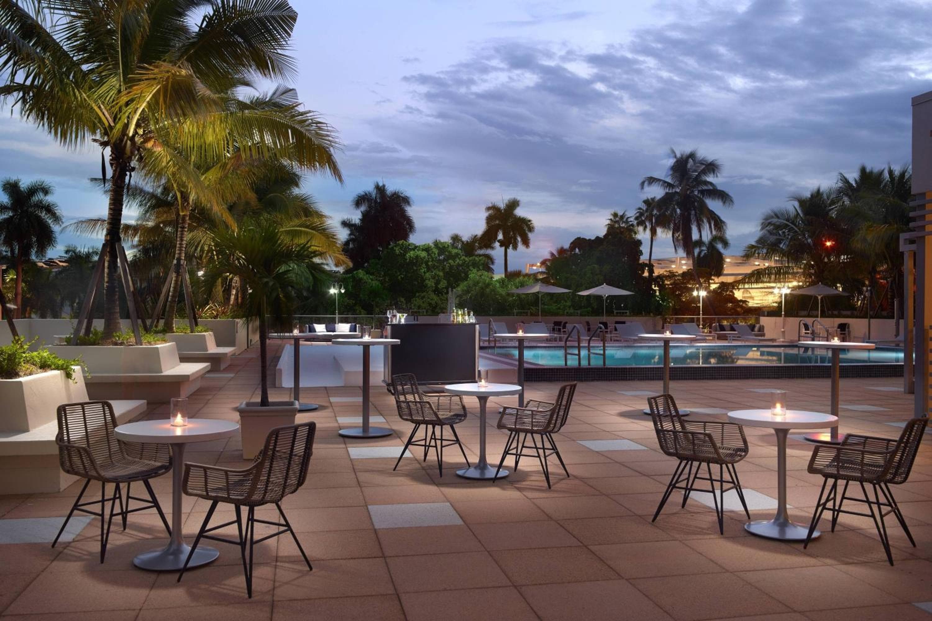 Courtyard Miami Coconut Grove — 12