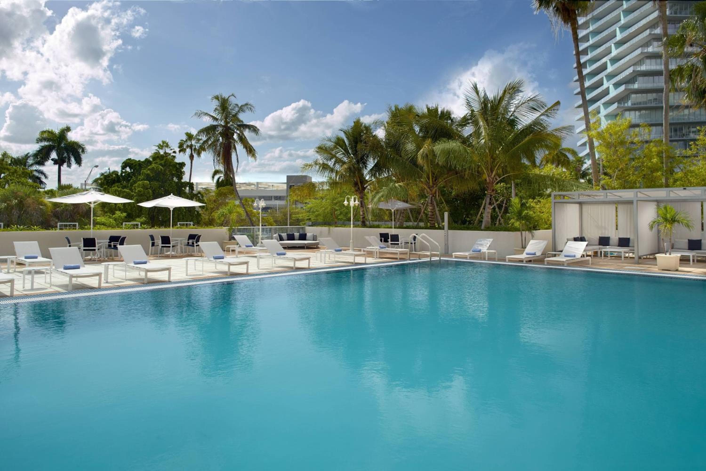 Courtyard Miami Coconut Grove — 2