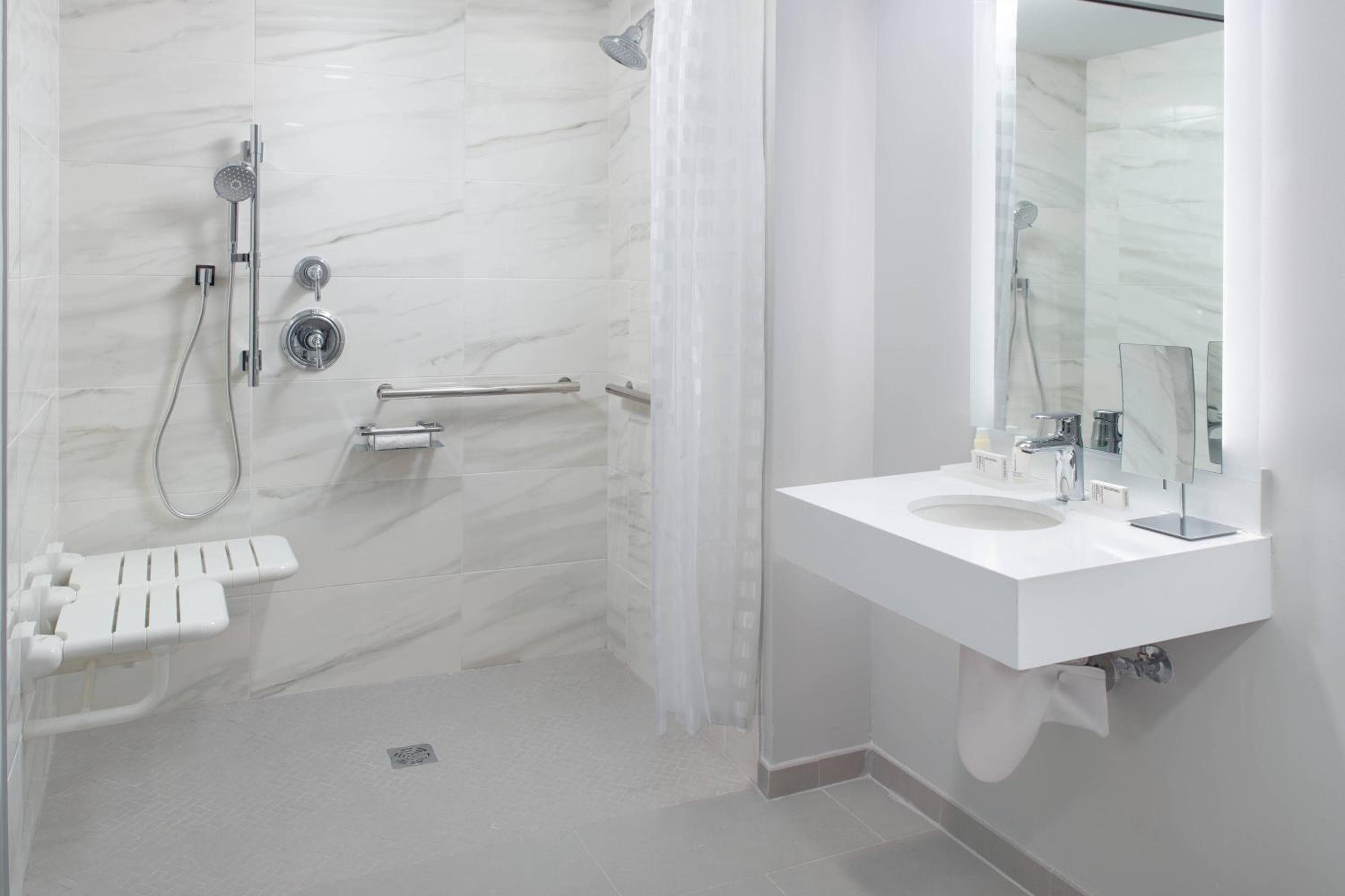 Courtyard Miami Coconut Grove — 14
