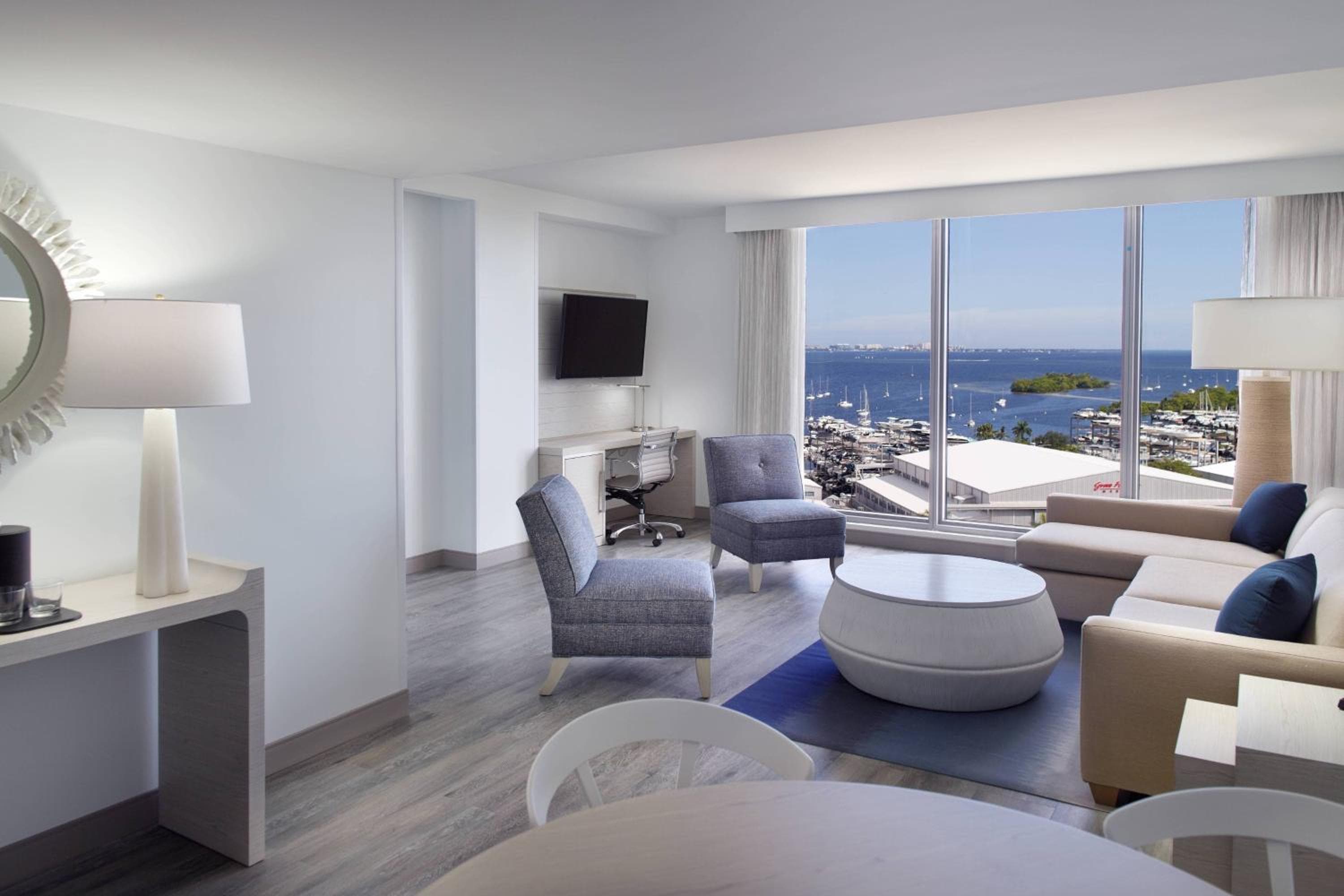 Courtyard Miami Coconut Grove — 16