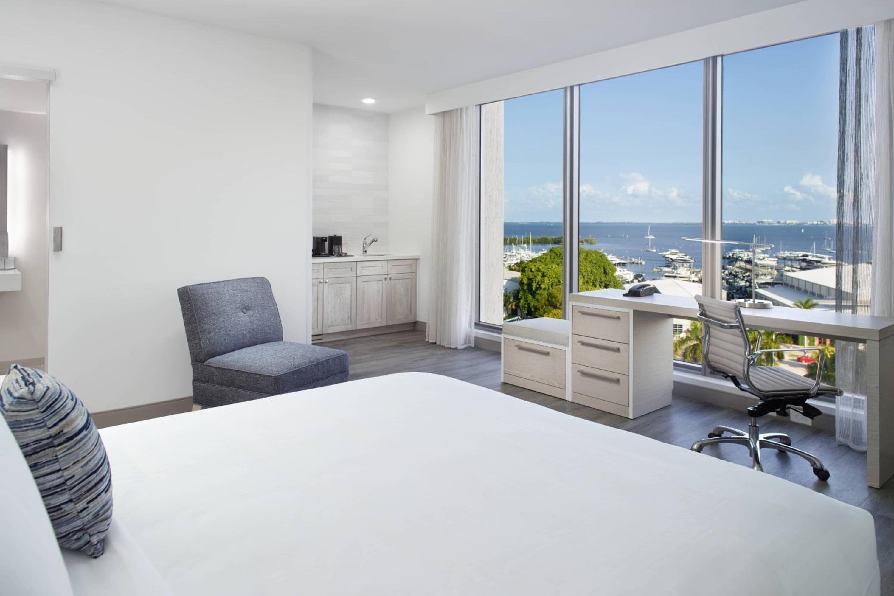 Courtyard Miami Coconut Grove — 15