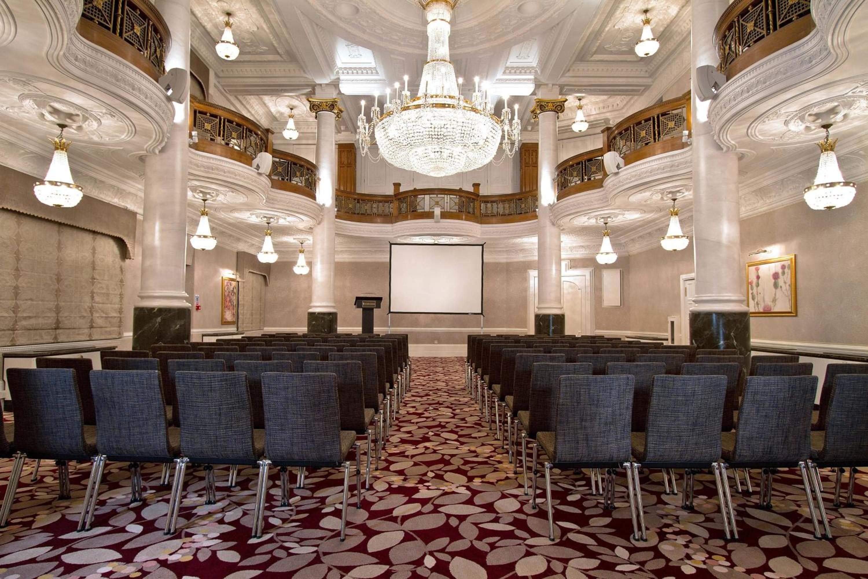 Hotel St. Ermin, Collezione di autografi — 21