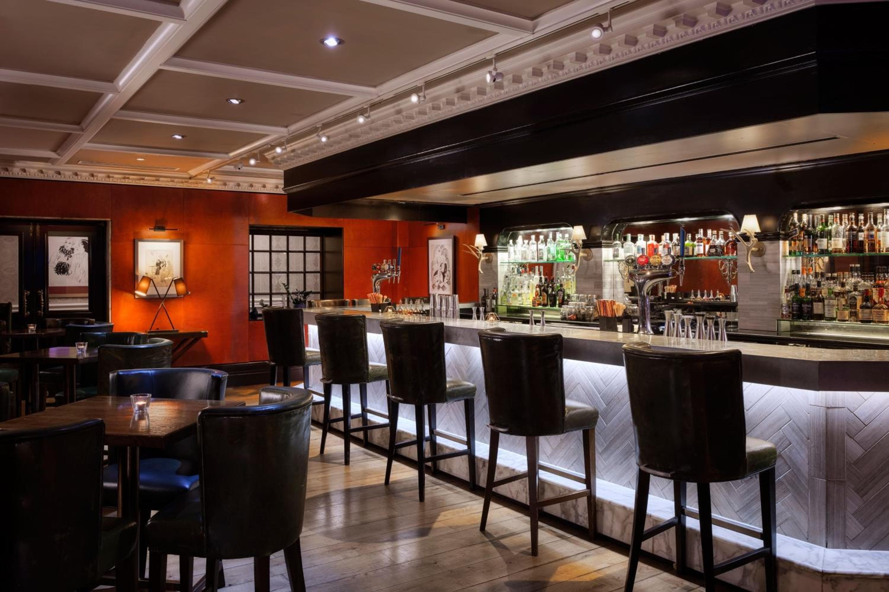 Hotel St. Ermin, Collezione di autografi — 17