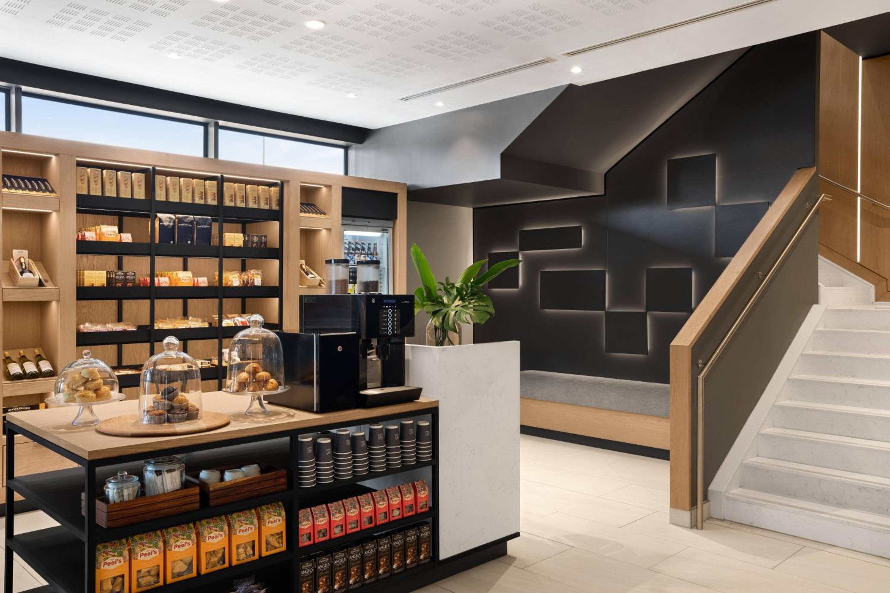 AC Hotel by Marriott Cape Town Waterfront hotel, Dockrail Road, Foreshore, Cape Town, South Africa — photo 30