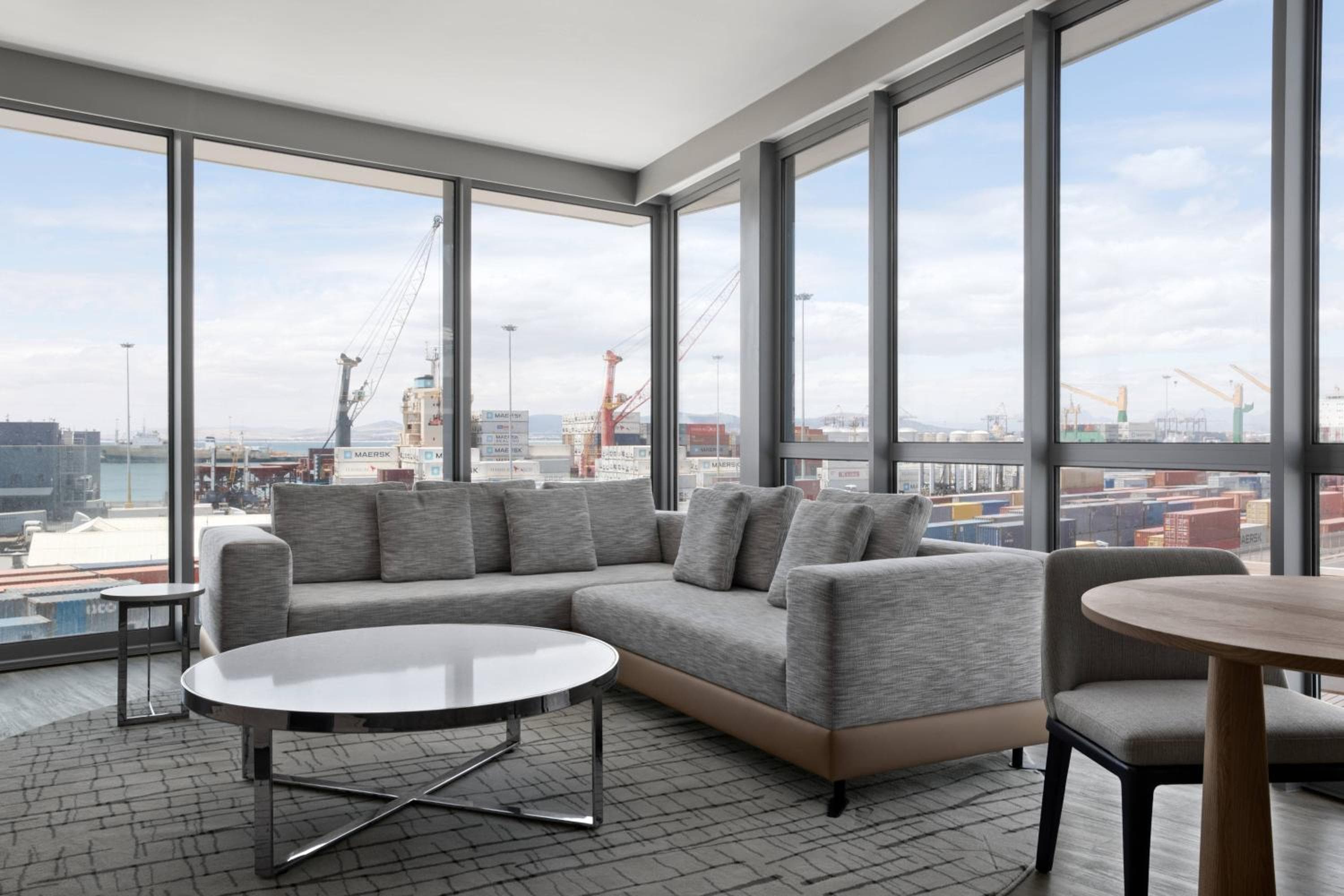 AC Hotel by Marriott Cape Town Waterfront hotel, Dockrail Road, Foreshore, Cape Town, South Africa — photo 2