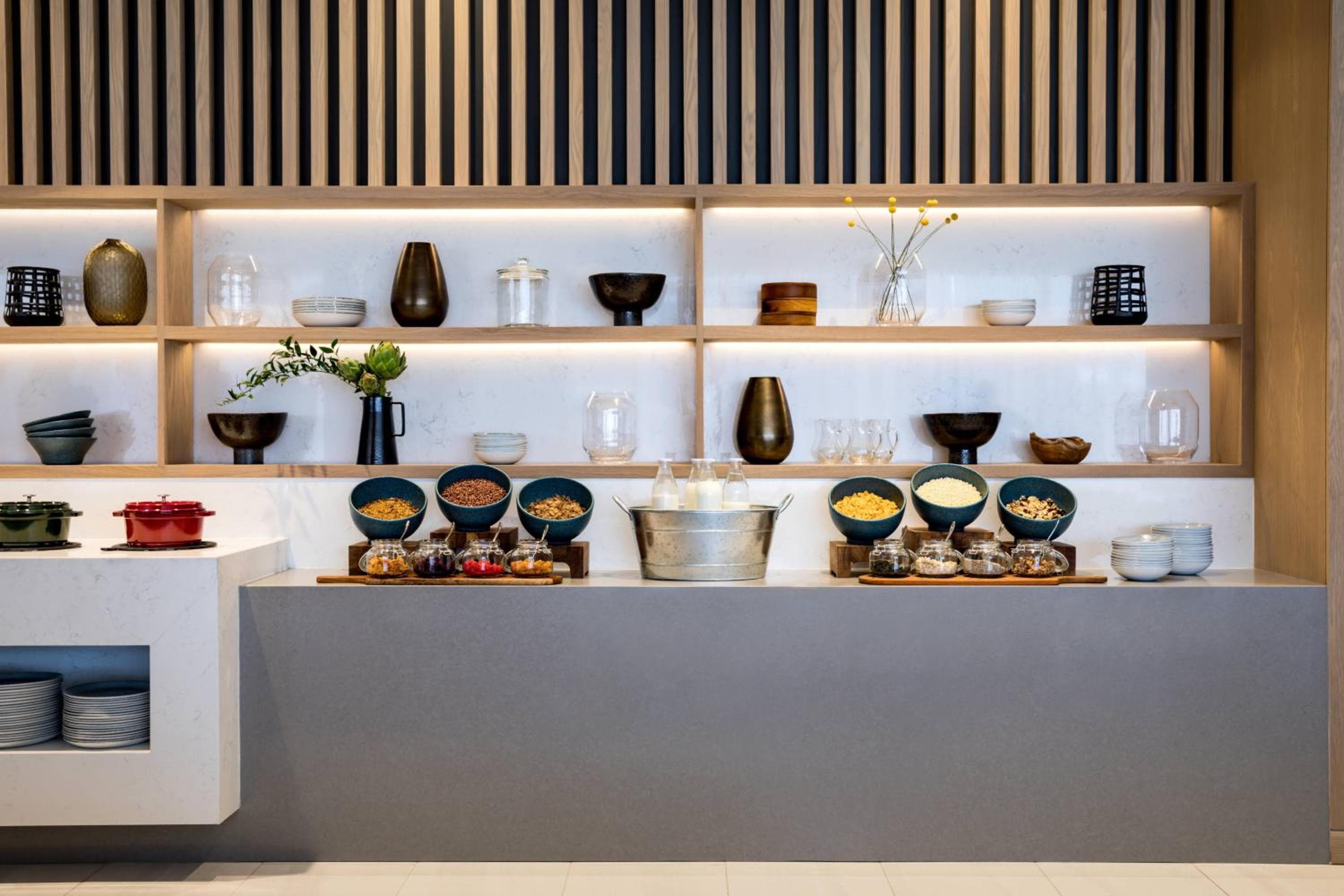 AC Hotel by Marriott Cape Town Waterfront hotel, Dockrail Road, Foreshore, Cape Town, South Africa — photo 43