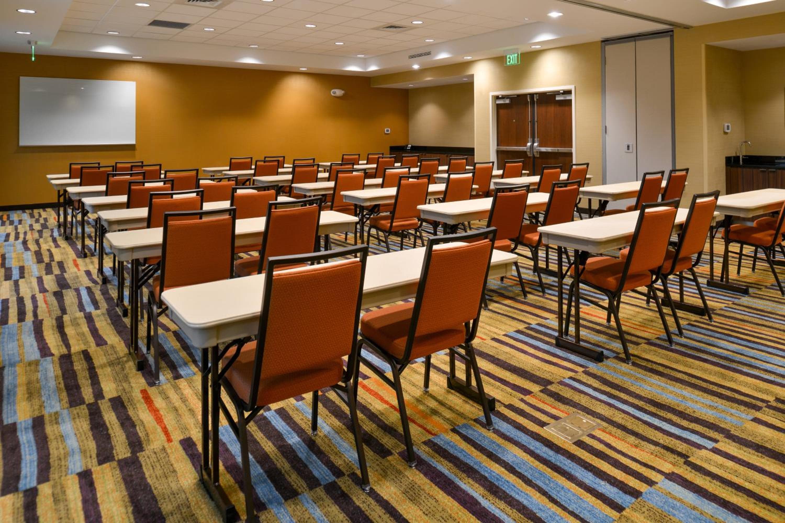 Fairfield Inn & Suites by Marriott Orlando East/UCF Area — 10