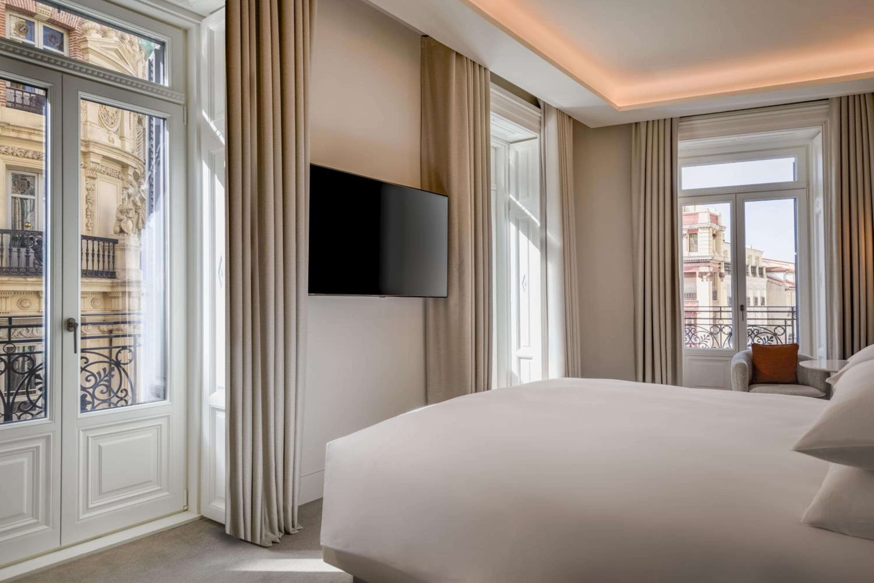 JW Marriott Hotel Madrid — 9