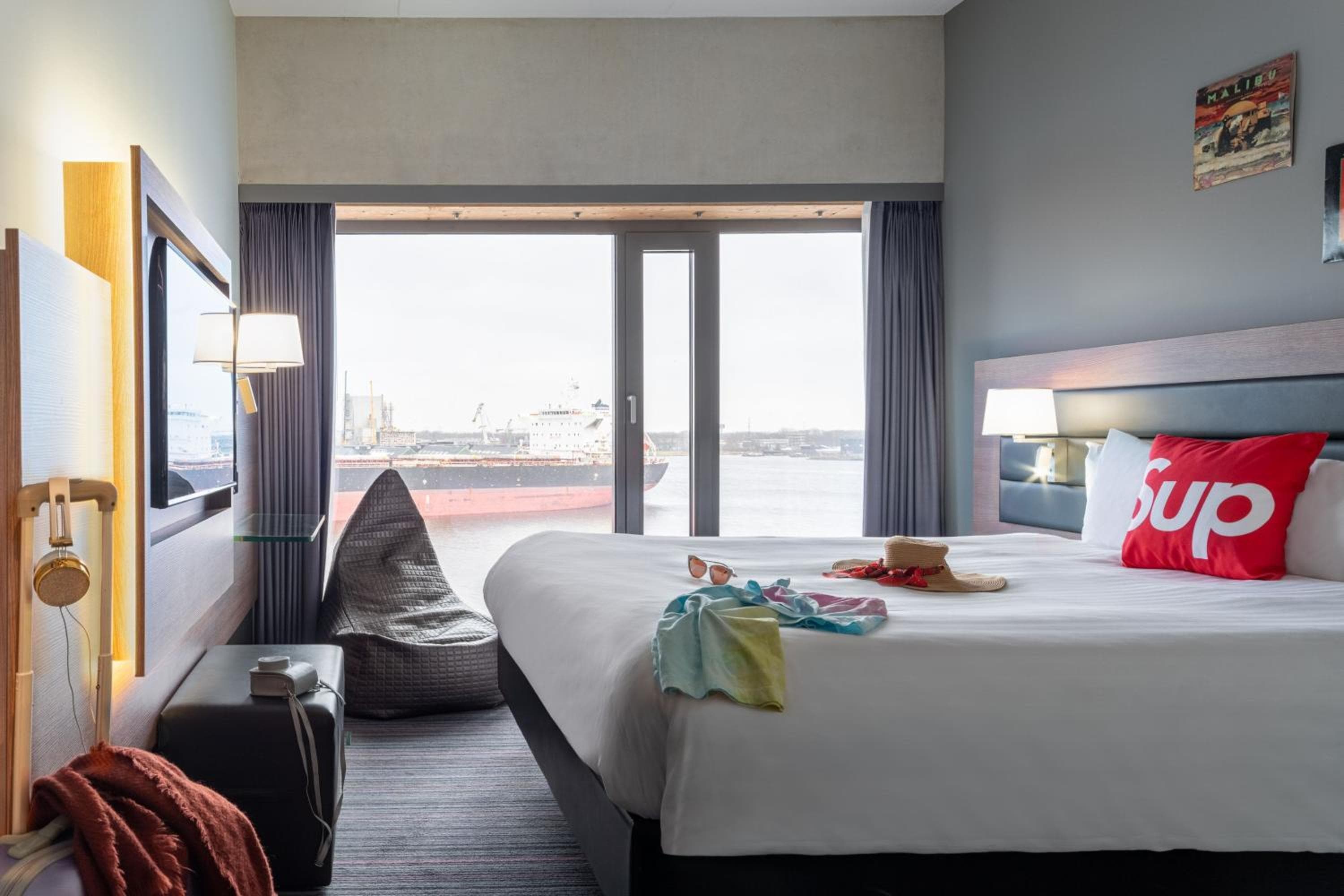 Moxy Amsterdam Houthavens — 10