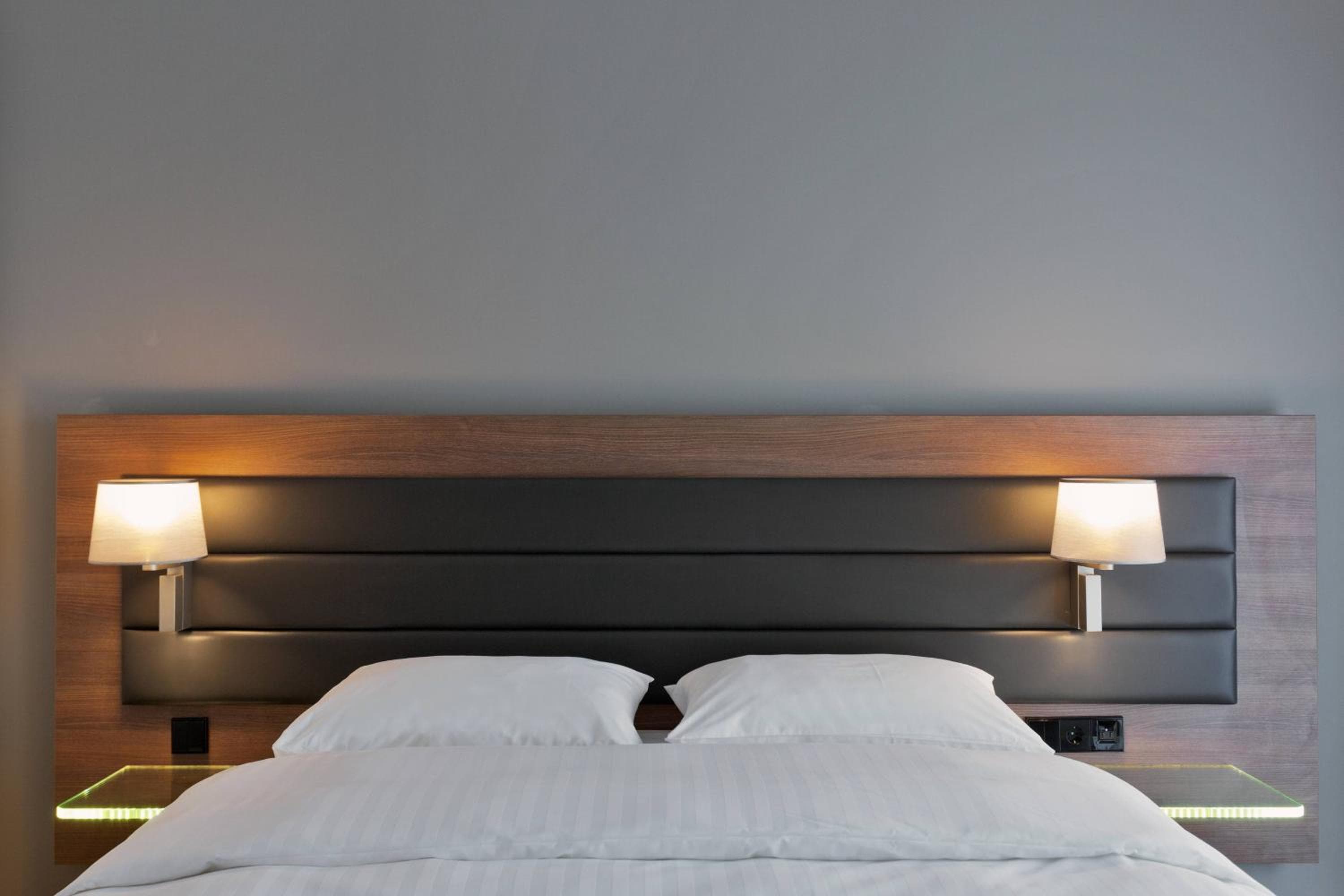 Moxy Amsterdam Houthavens — 16