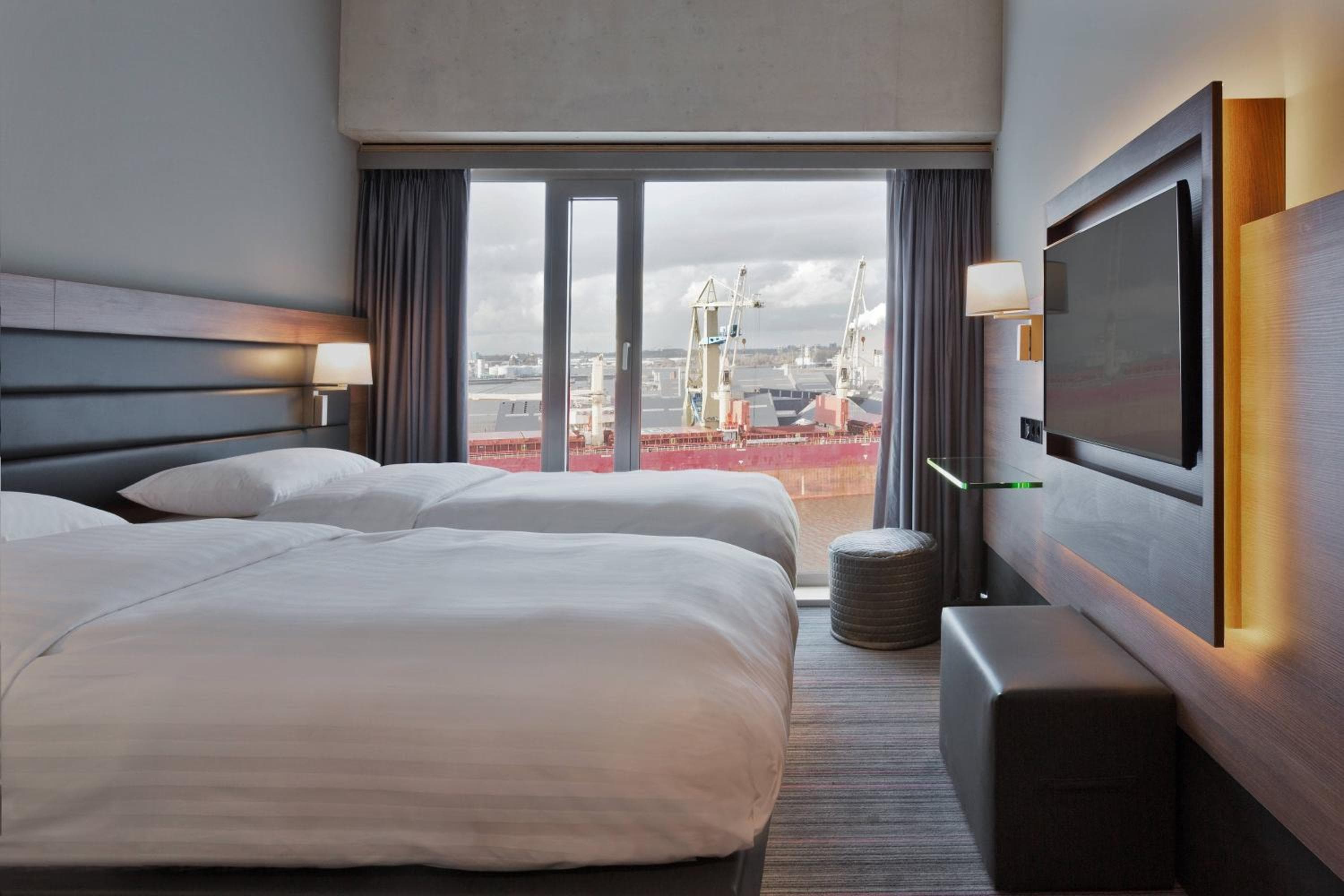 Moxy Amsterdam Houthavens — 17