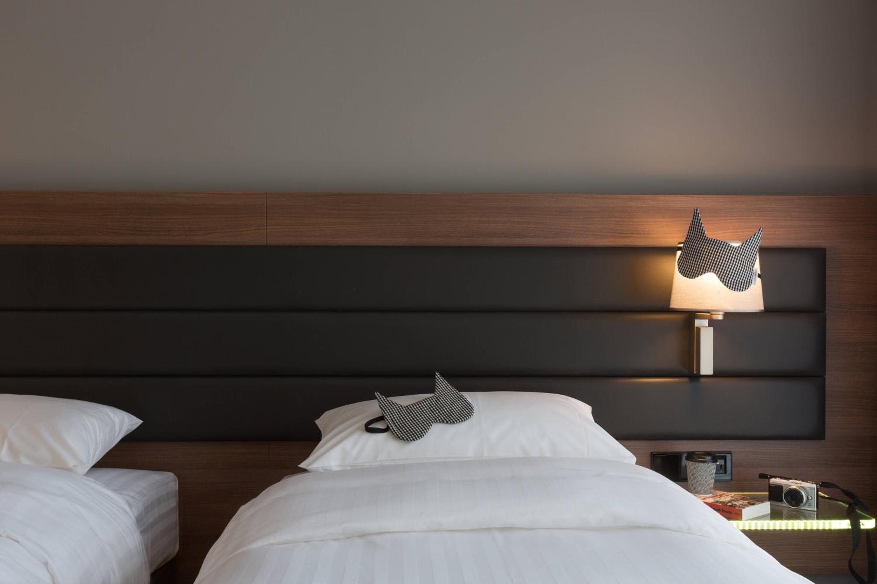 Moxy Amsterdam Houthavens — 22