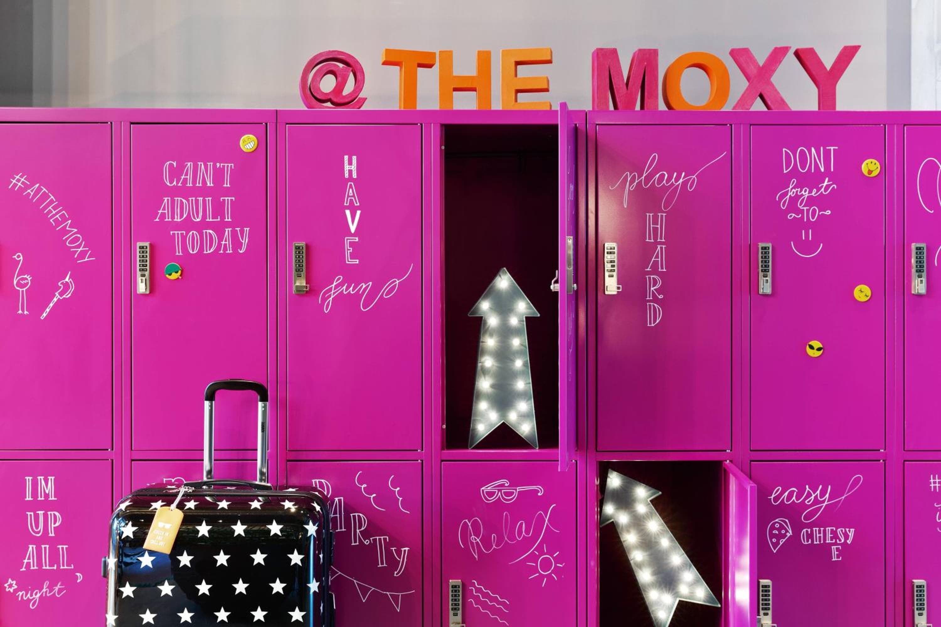 Moxy Amsterdam Houthavens — 28