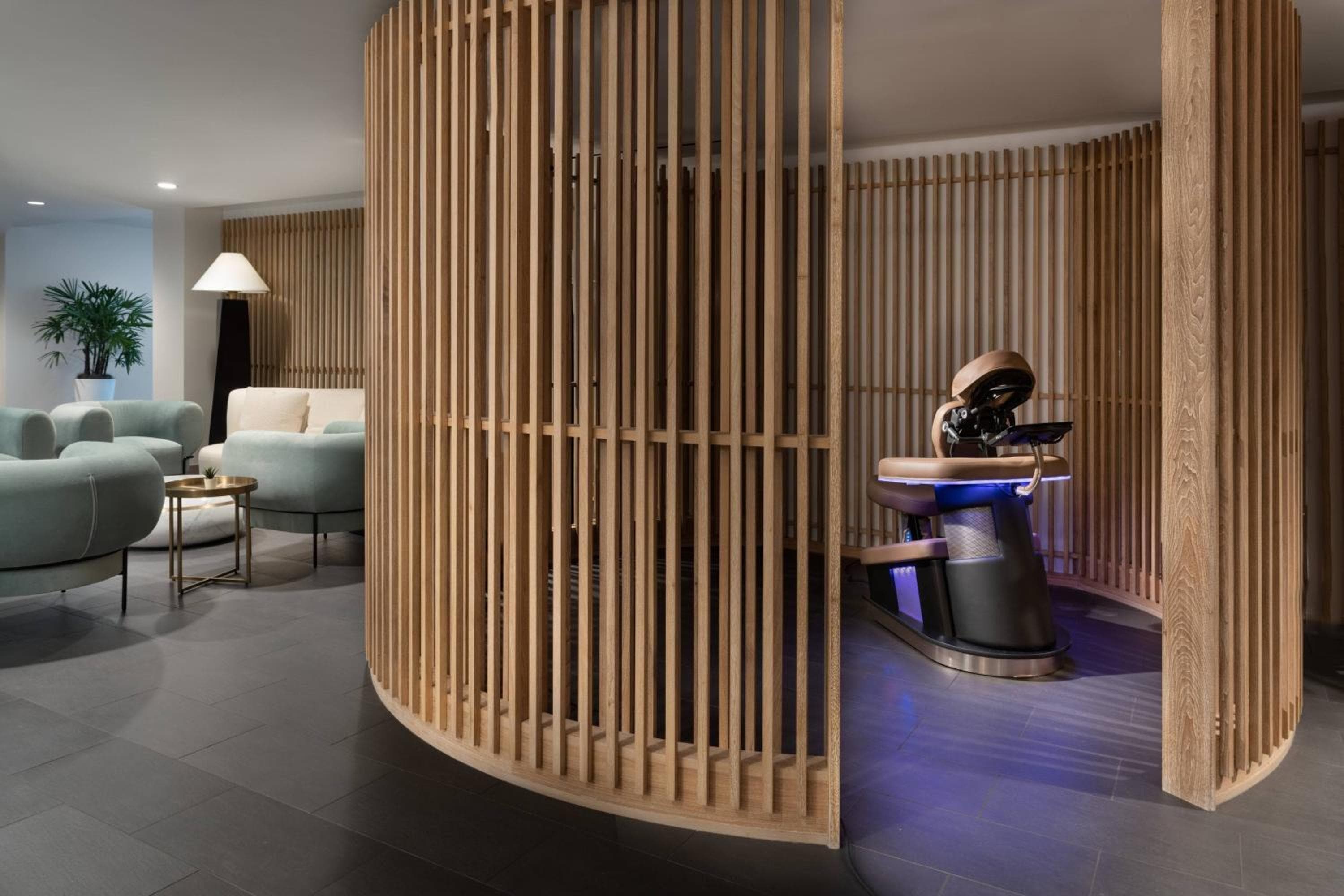 JW Marriott Tampa Water Street — 10