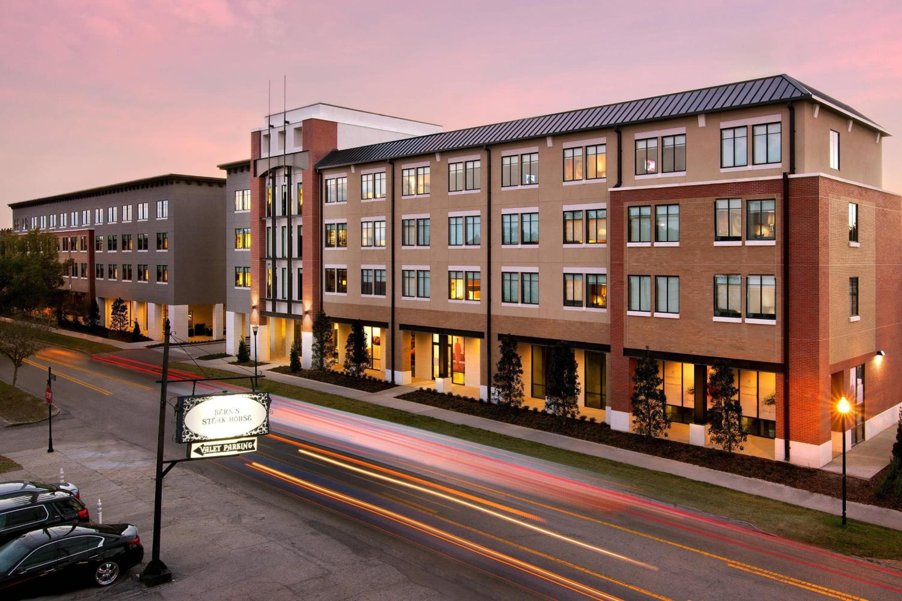 Epicurean Hotel, Autograph Collection — 1