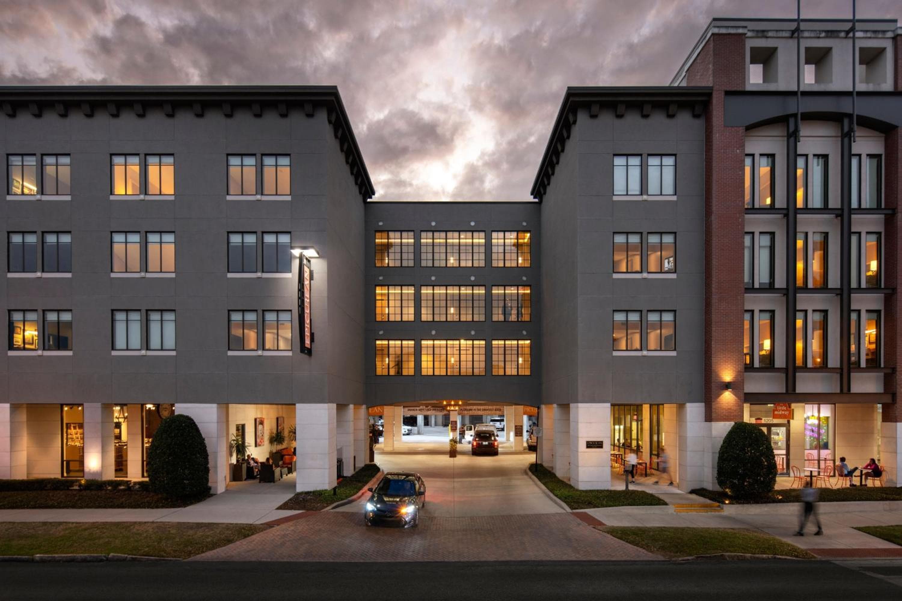 Epicurean Hotel, Autograph Collection — 3