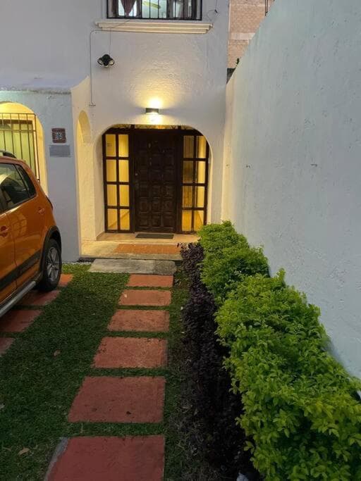 Departamento Céntrico y Moderno en Cancún. — 1