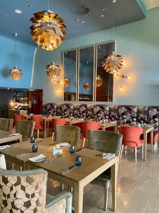 Taj Hotel Cape Town - Taj Residence suites hotel, 1 Wale Street The Taj Cape Town, South Africa — photo 69