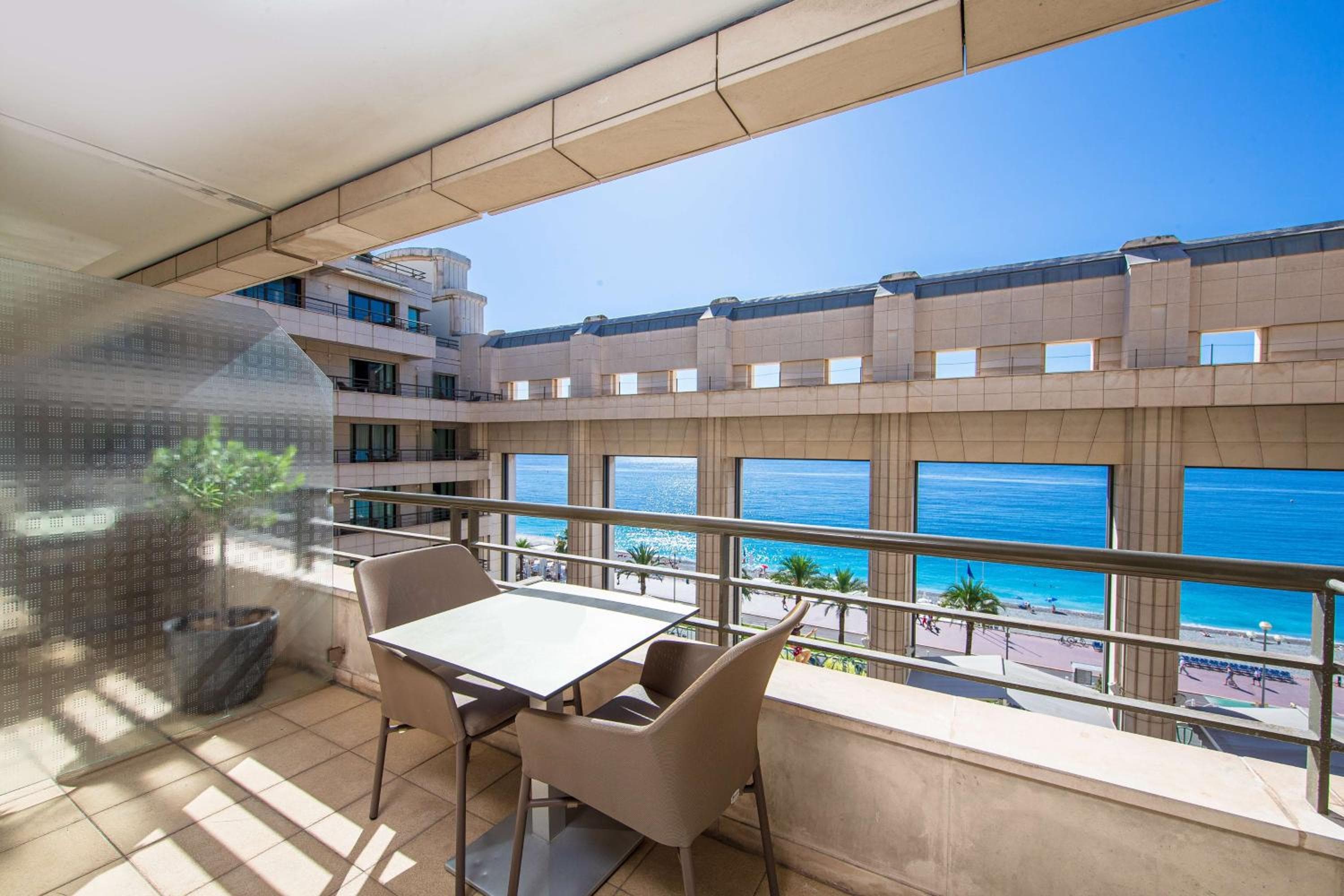 Hyatt Regency Nice Palais de la Méditerranée — 3