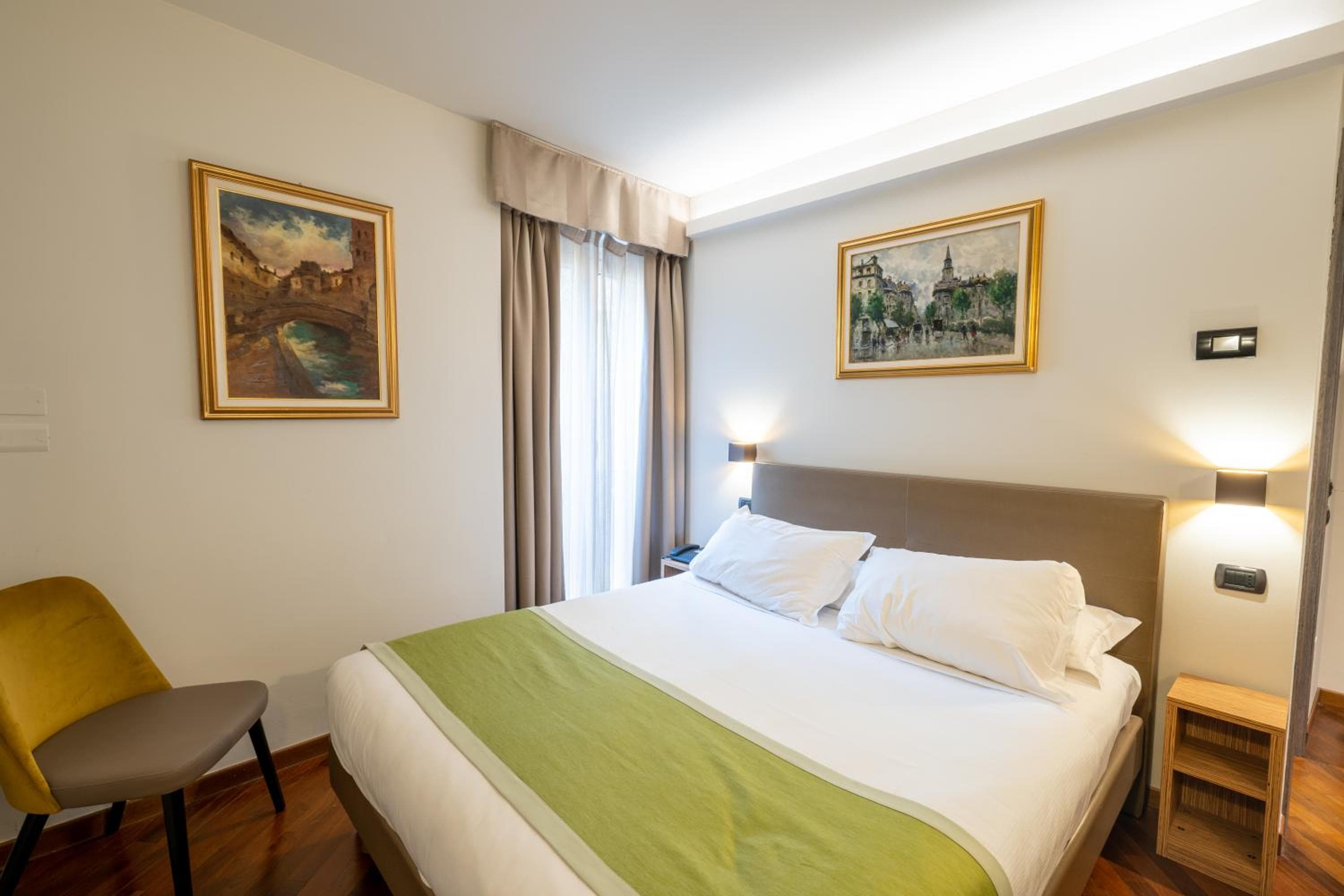 Hotel Regina — 18