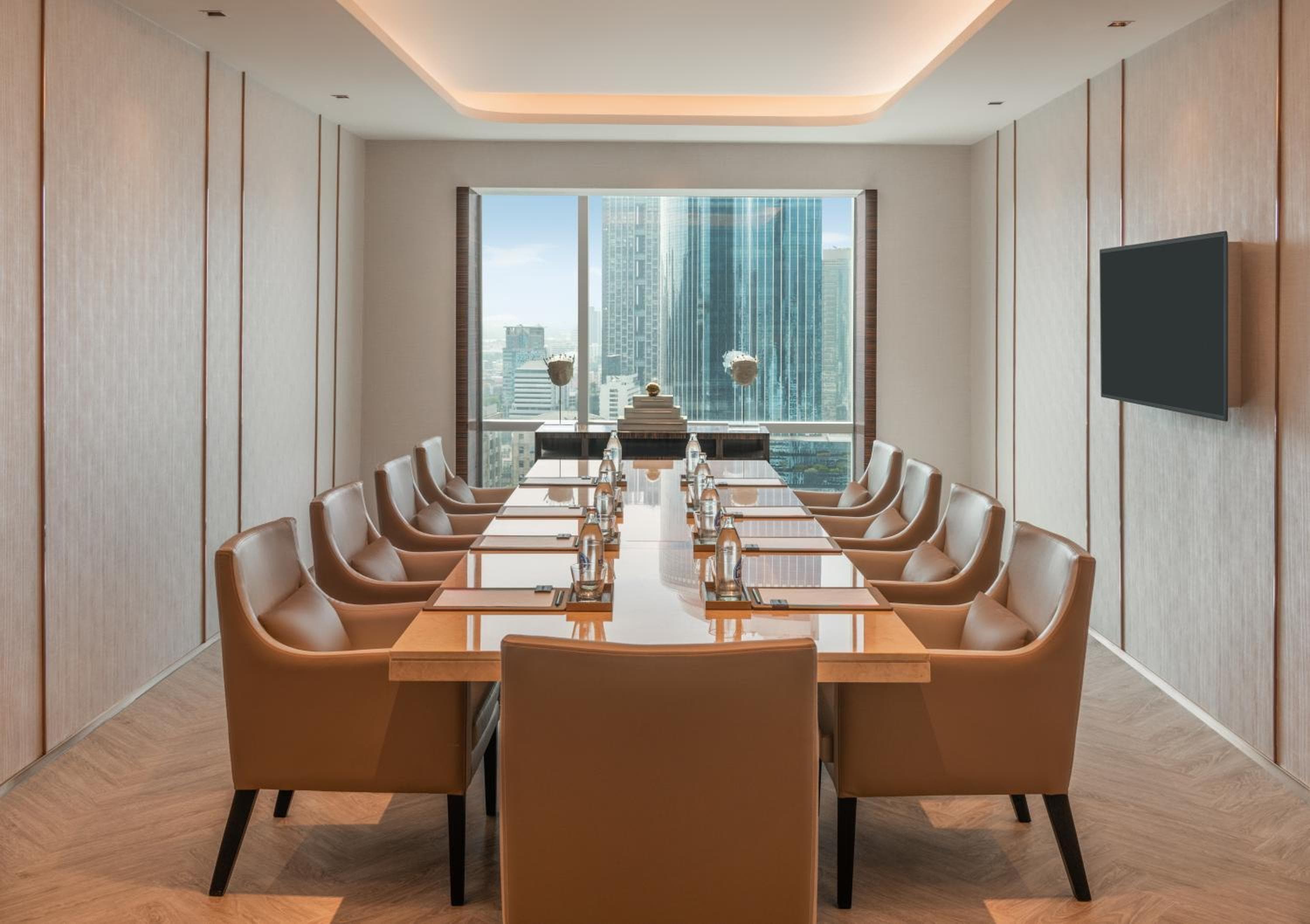 Le Meridien Bangkok — 30