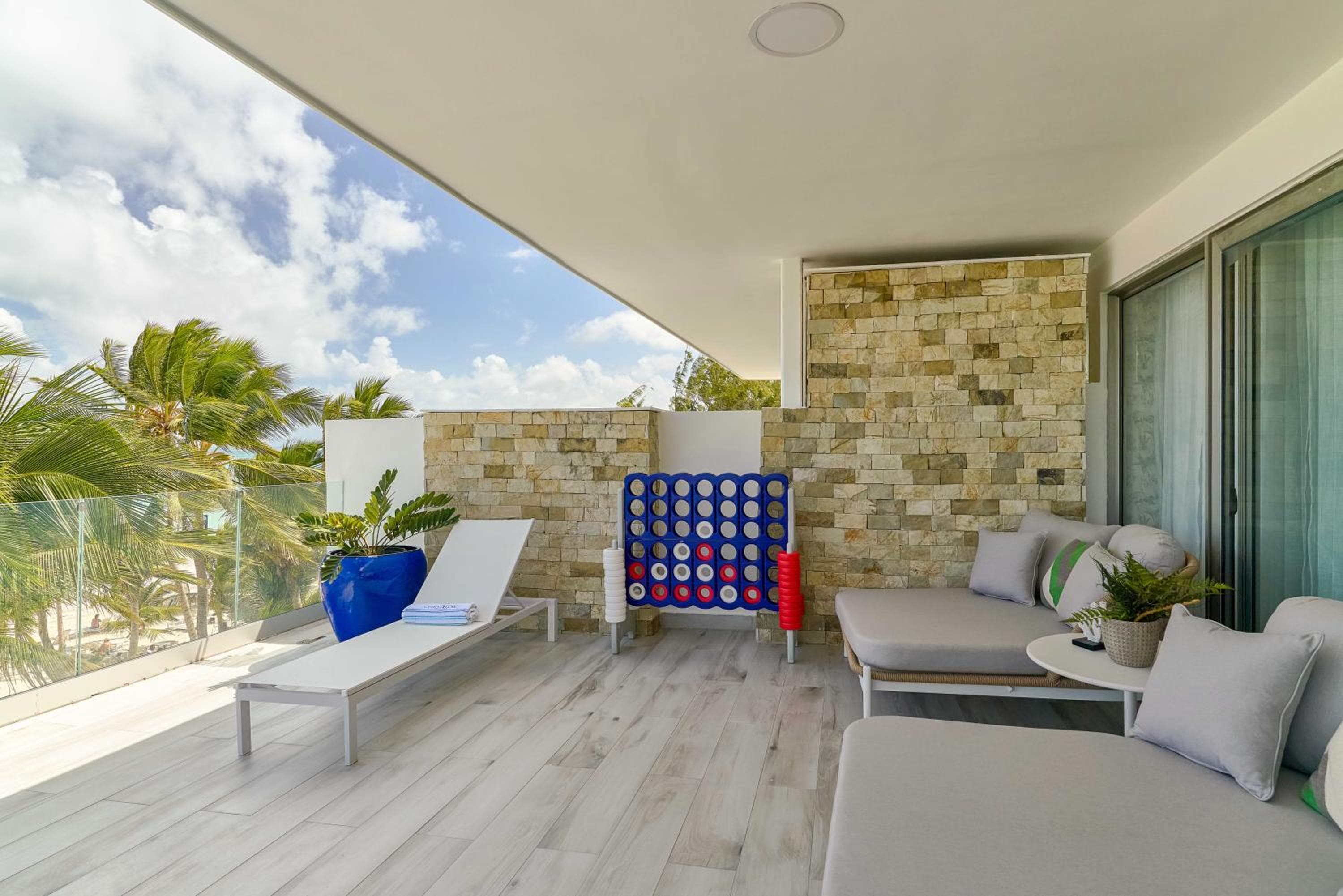 Costa Atlantica Punta Cana - Beach Vacation Condos — 2