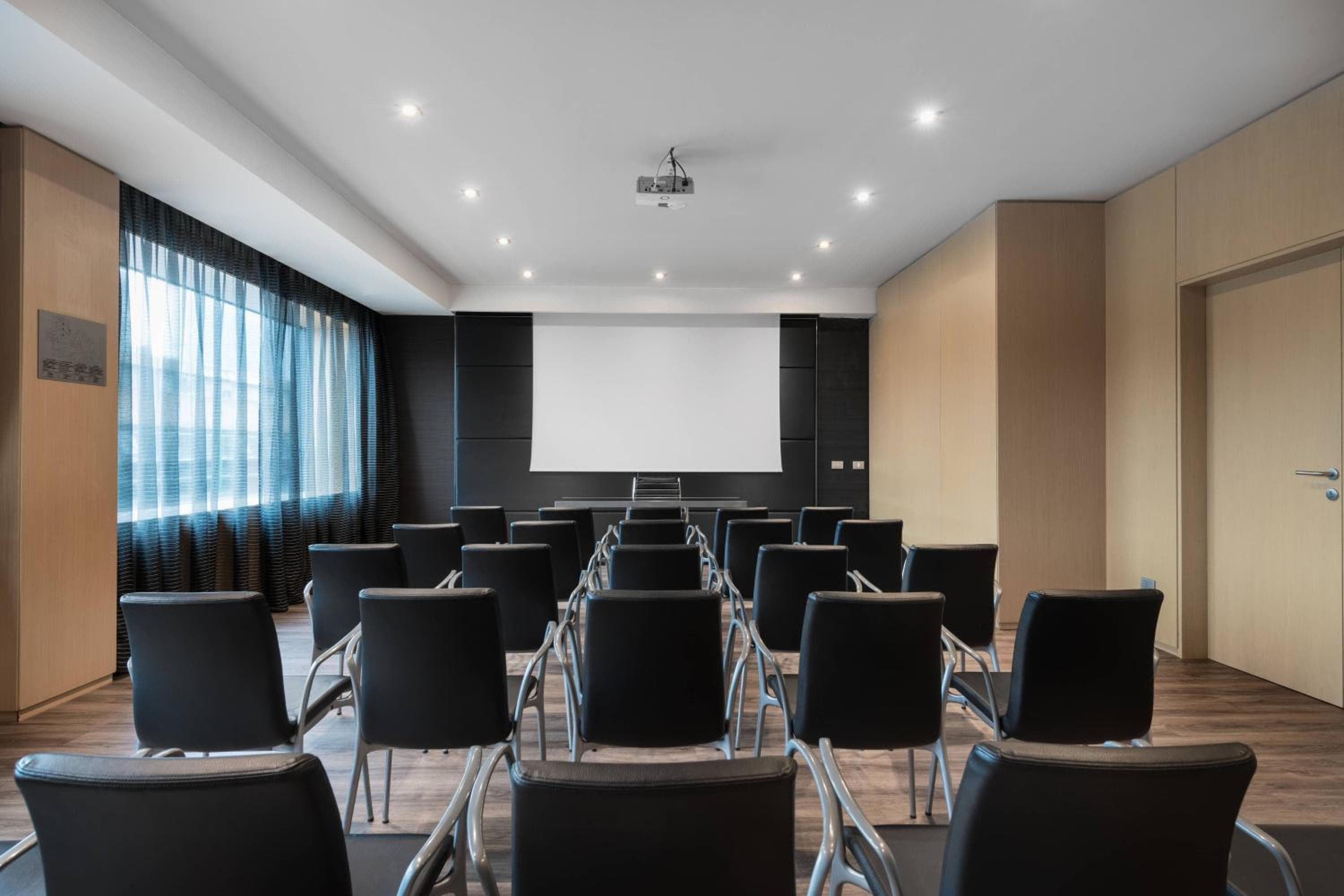 AC Hotel Milano by Marriott — 4