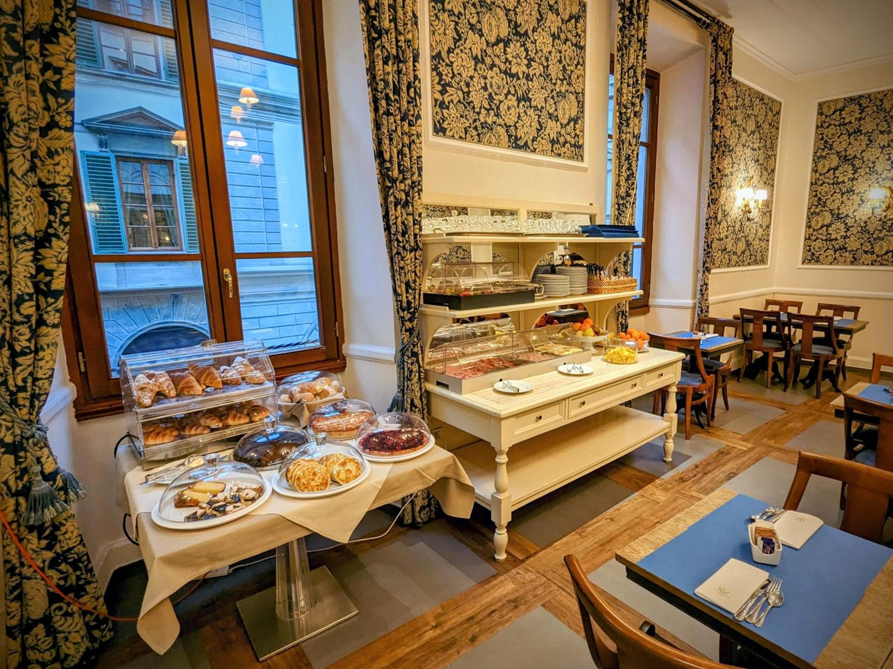 FH55 Hotel Calzaiuoli hotel, Via Calzaiuoli 6, Florence, Italy — photo 43