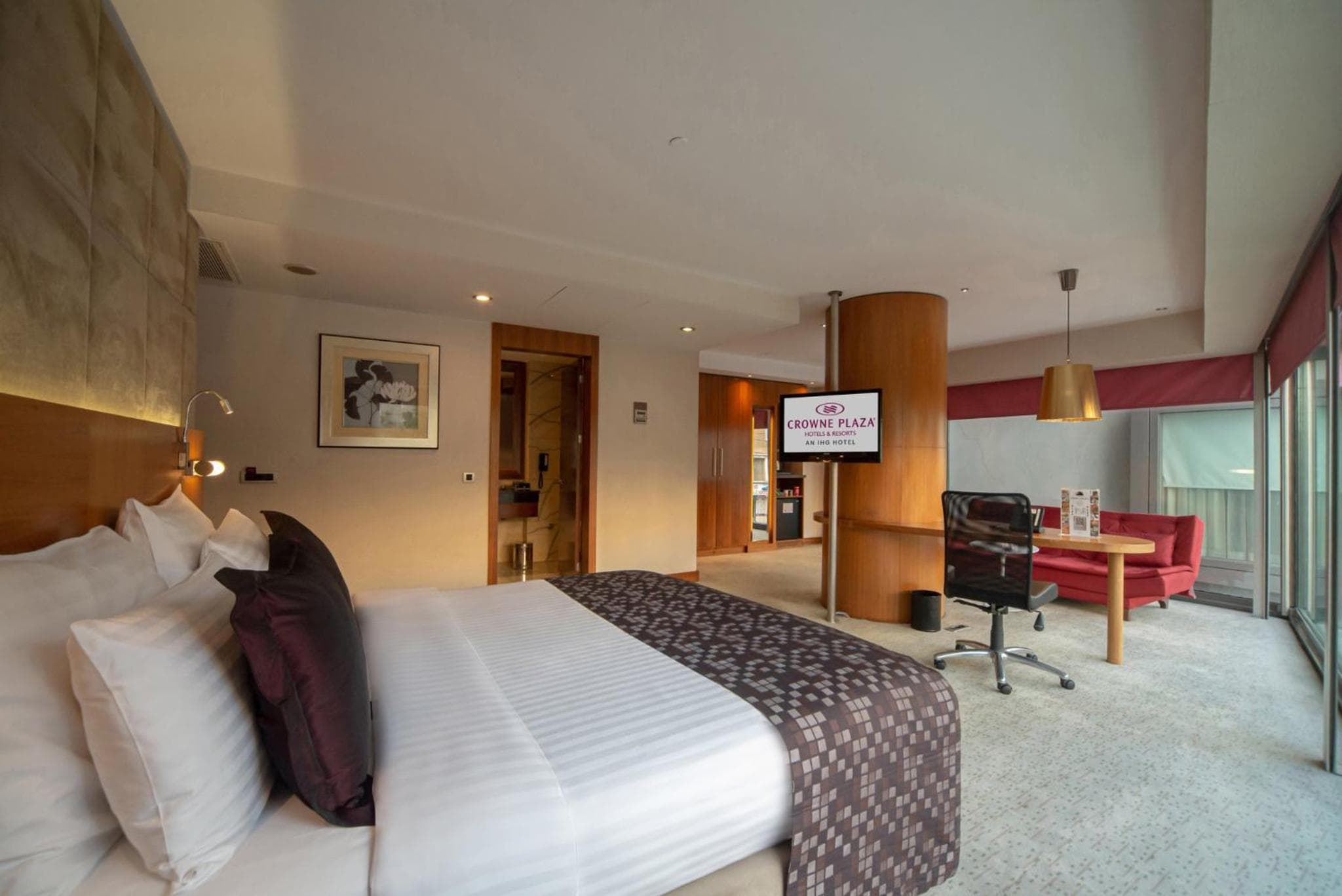 Crowne Plaza Istanbul Harbiye by IHG — 3