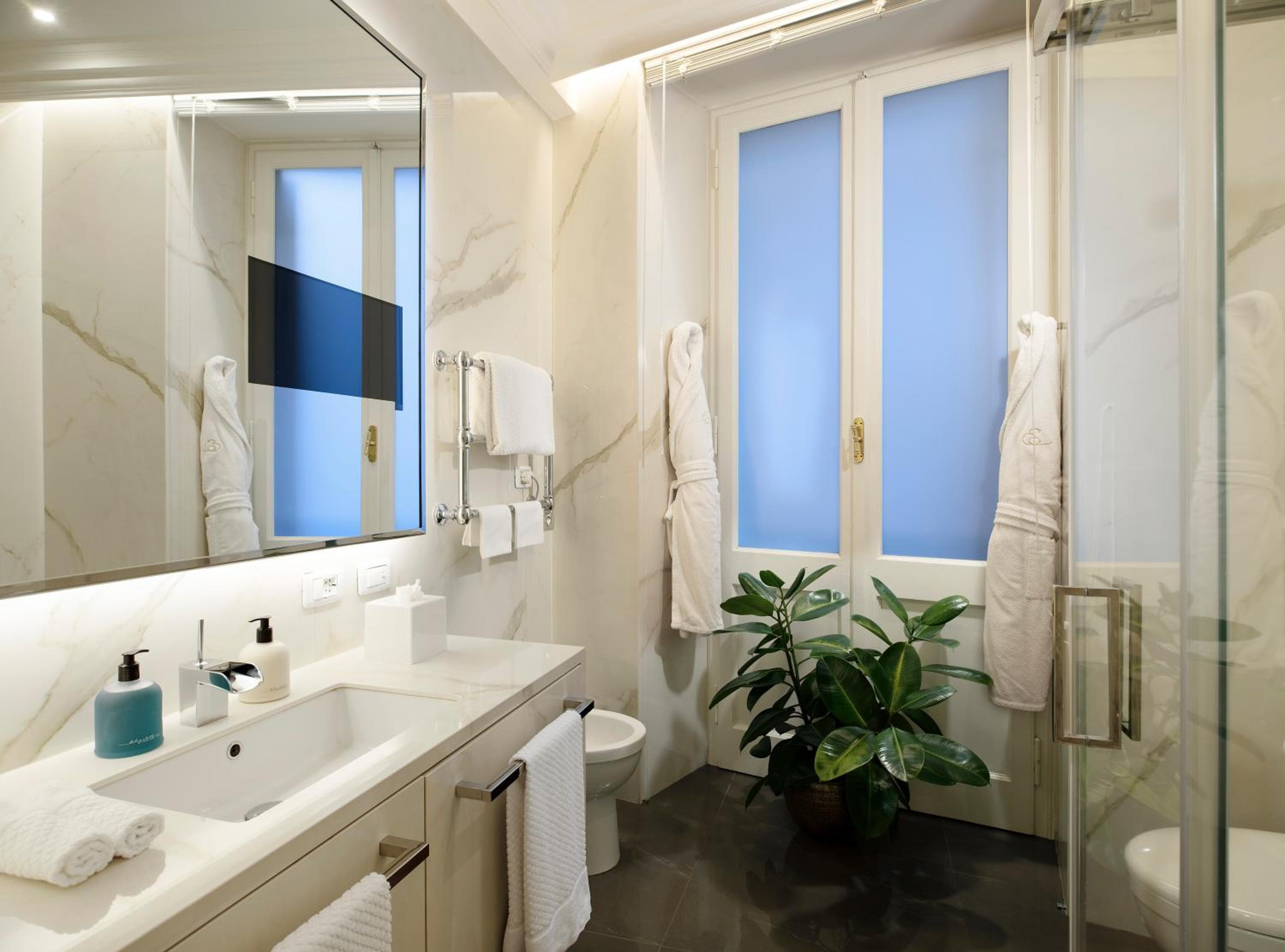 Elizabeth Unique Hotel | a Member of Design Hotels™ — 12