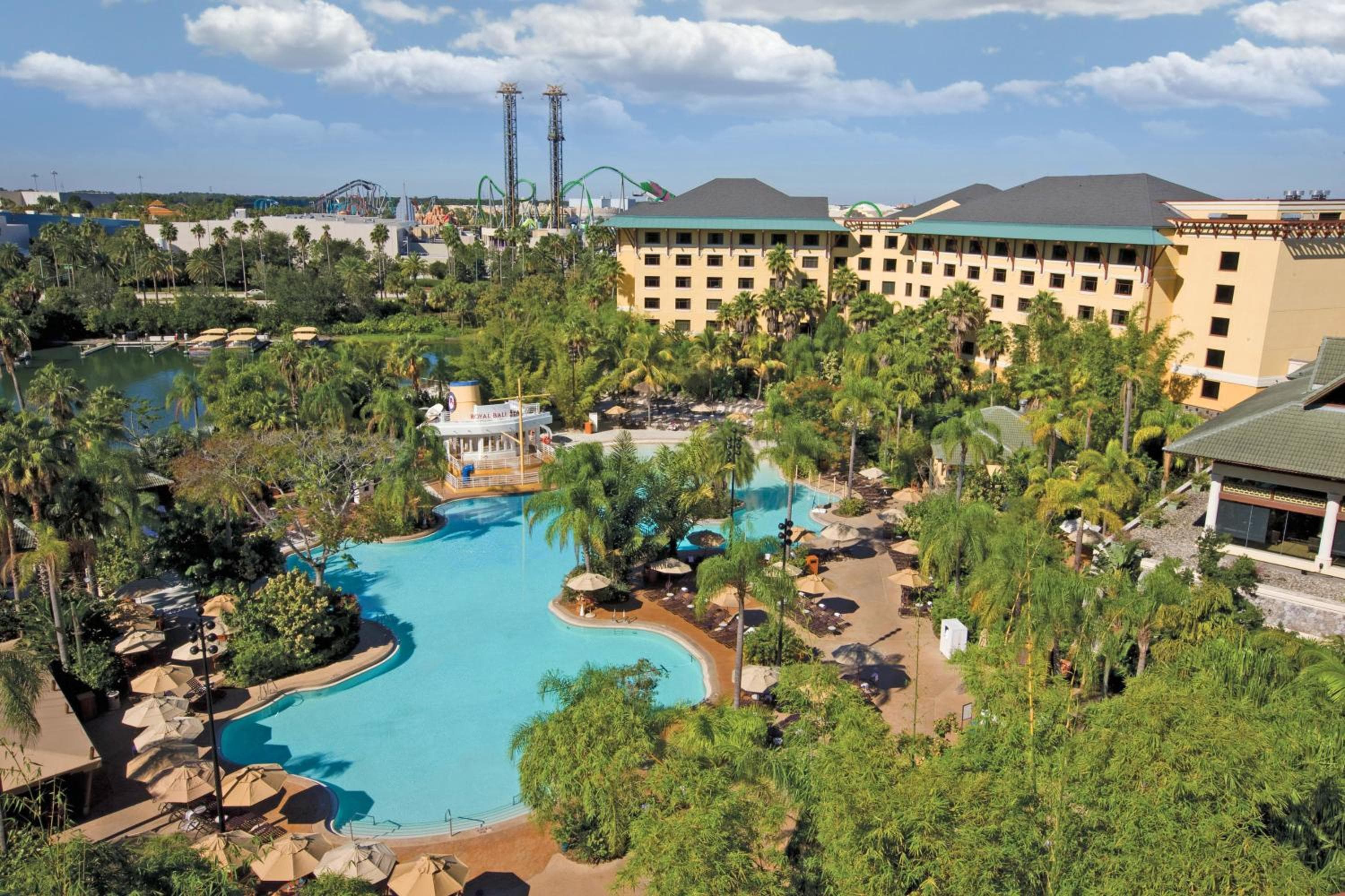 Universal's Loews Royal Pacific Resort — 18